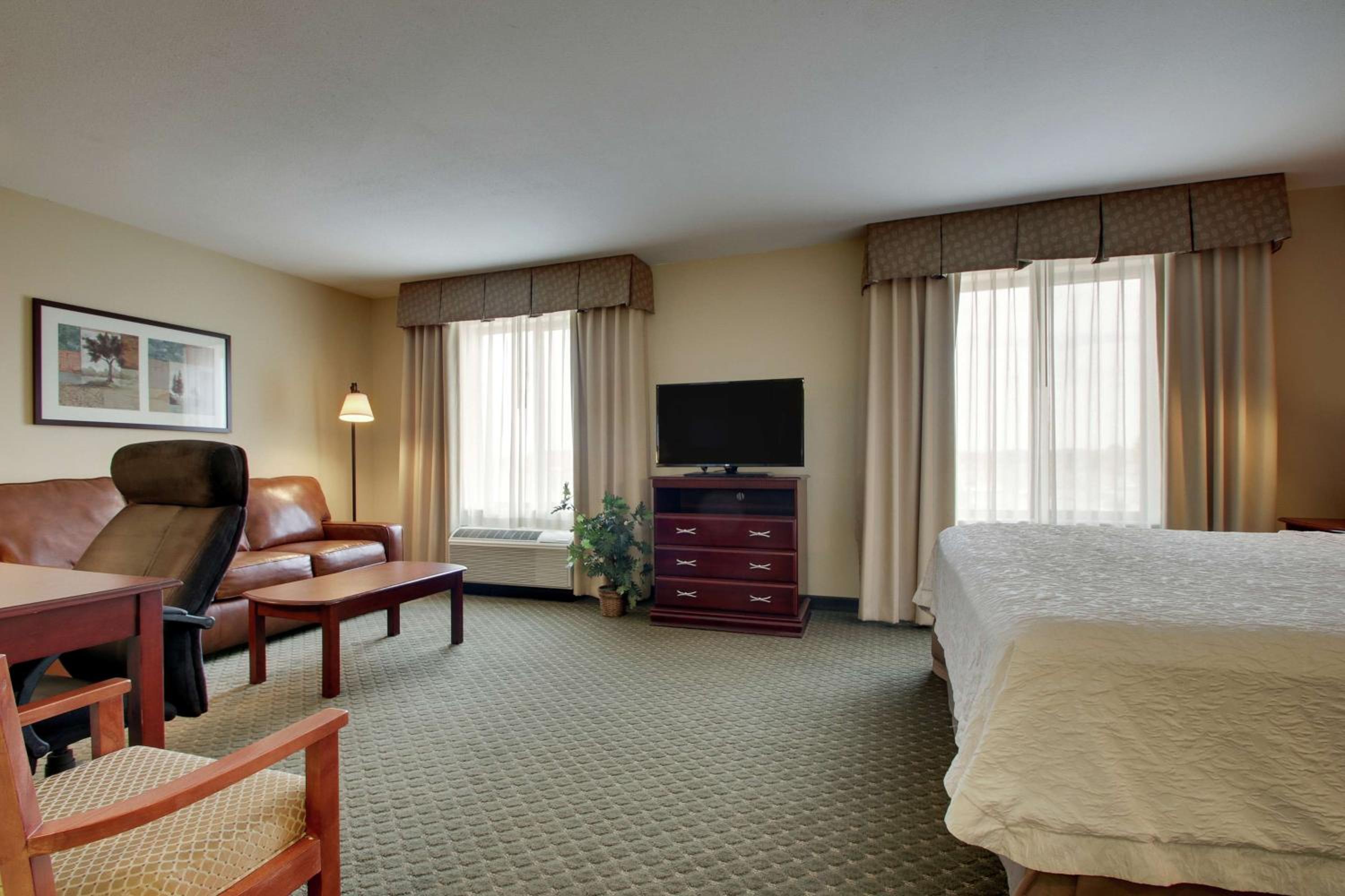 King Studio Suite - Non-Smoking - Photo 1