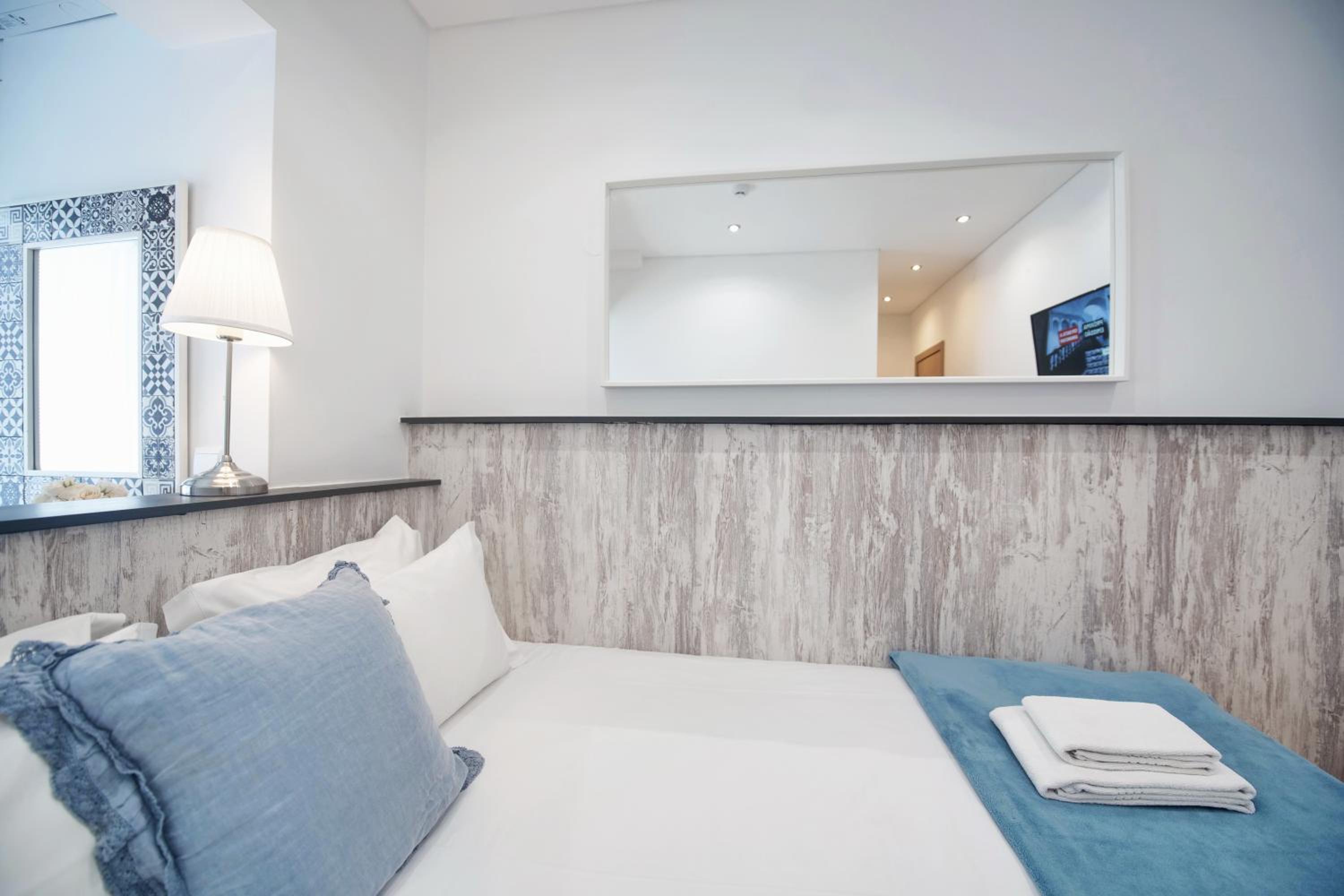Double Room with Patio photo 3