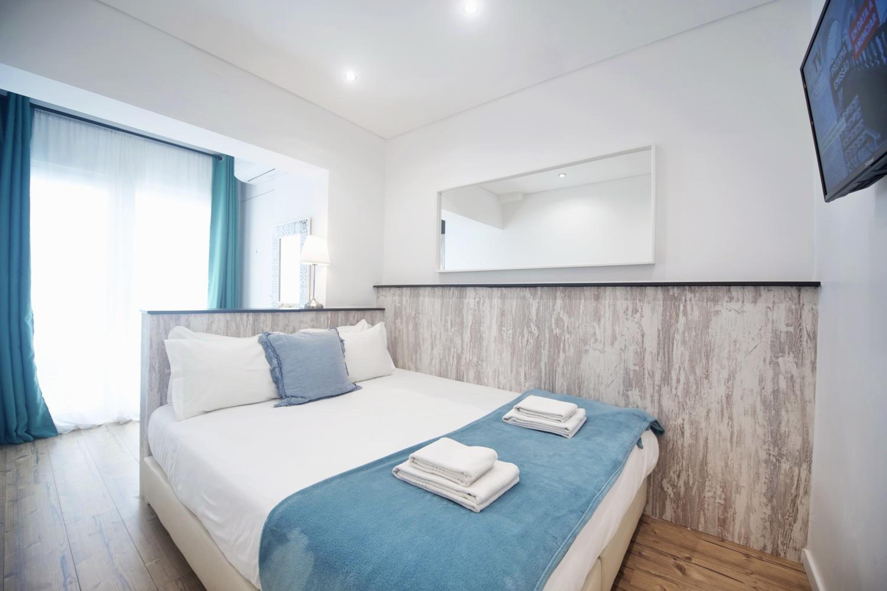 Double Room with Patio photo 1