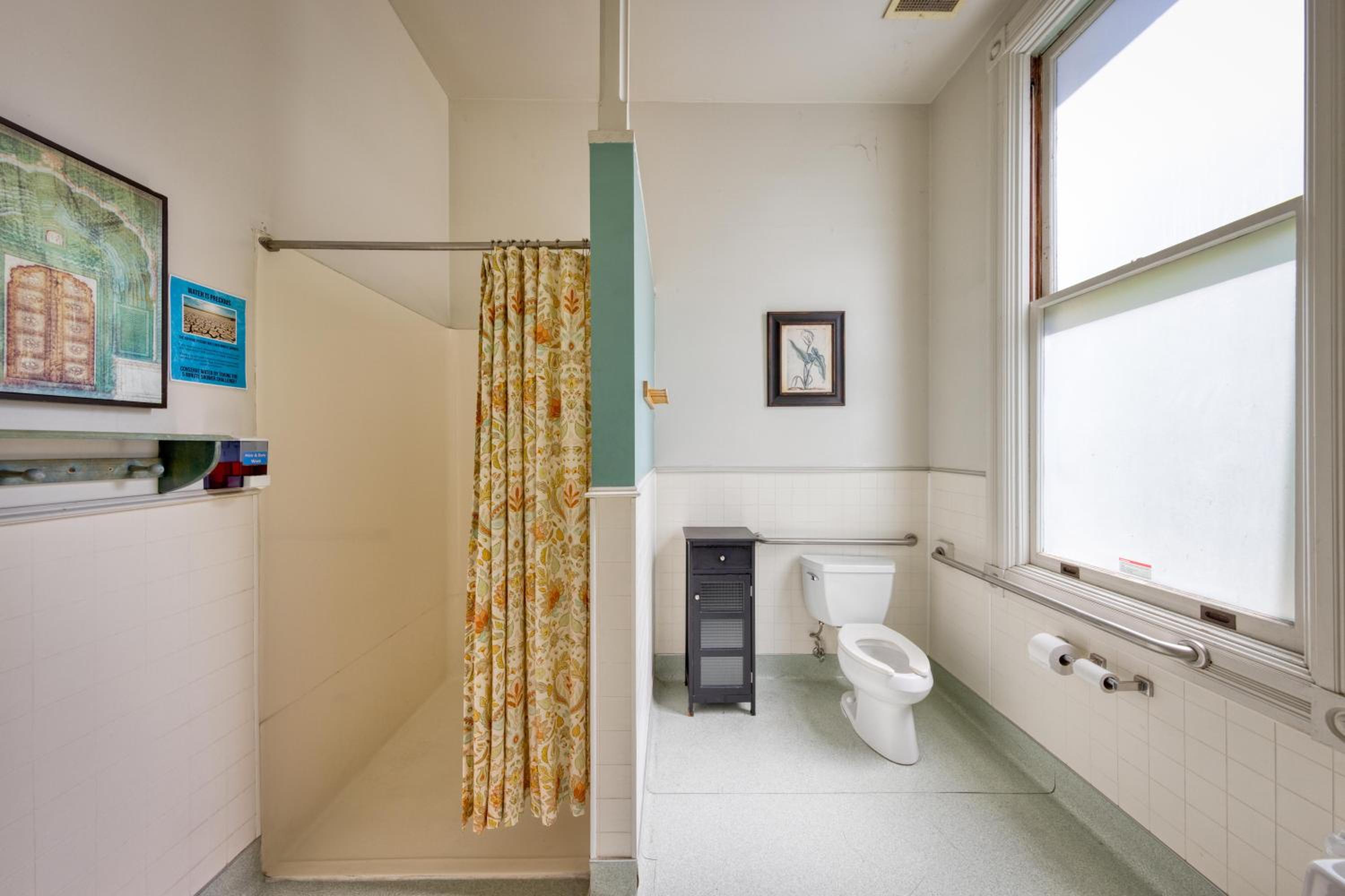 Bed in Women's Dormitory photo 3