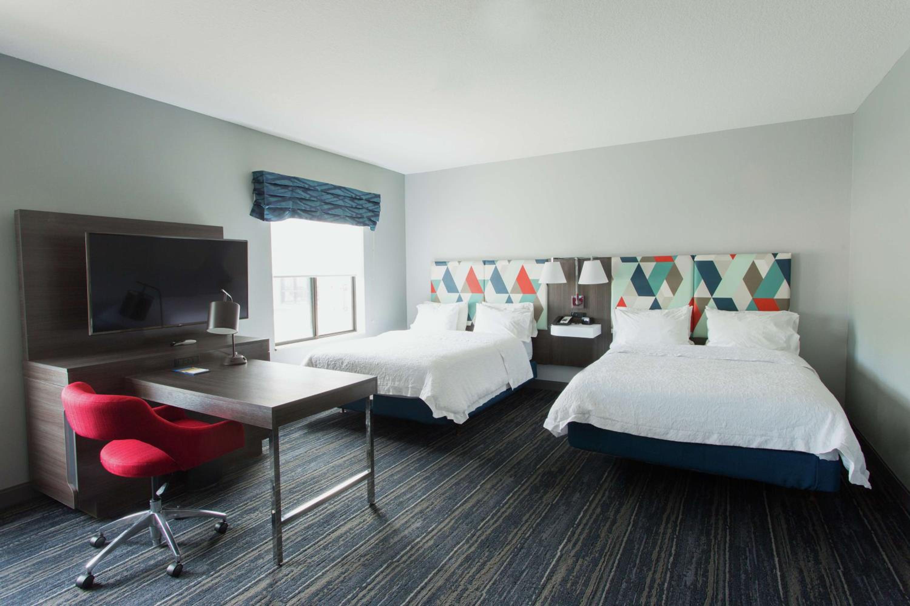 Queen Studio Suite with Two Queen Beds - Non-Smoking - Photo 1
