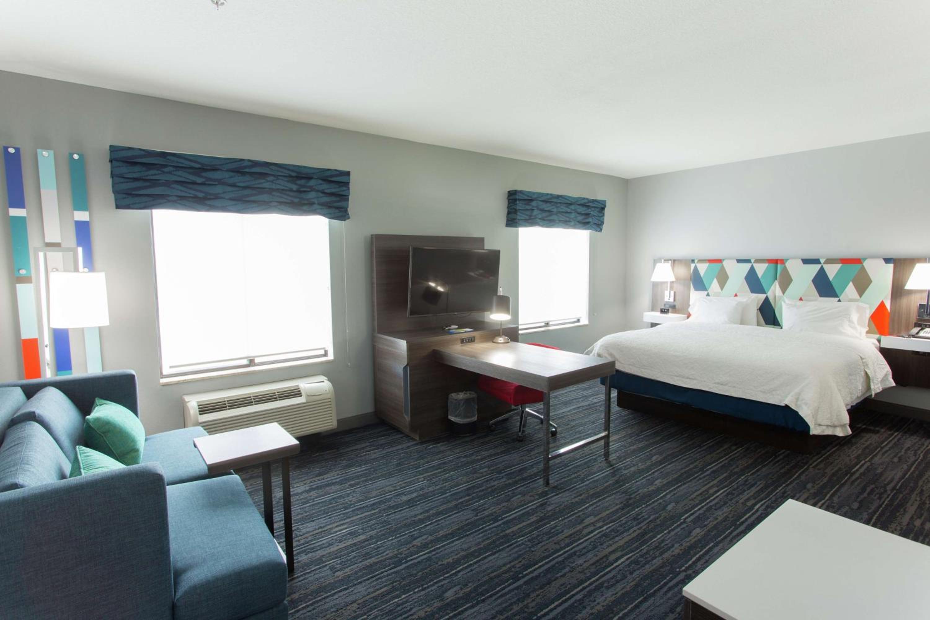 King Studio Suite - Non-Smoking - Photo 3
