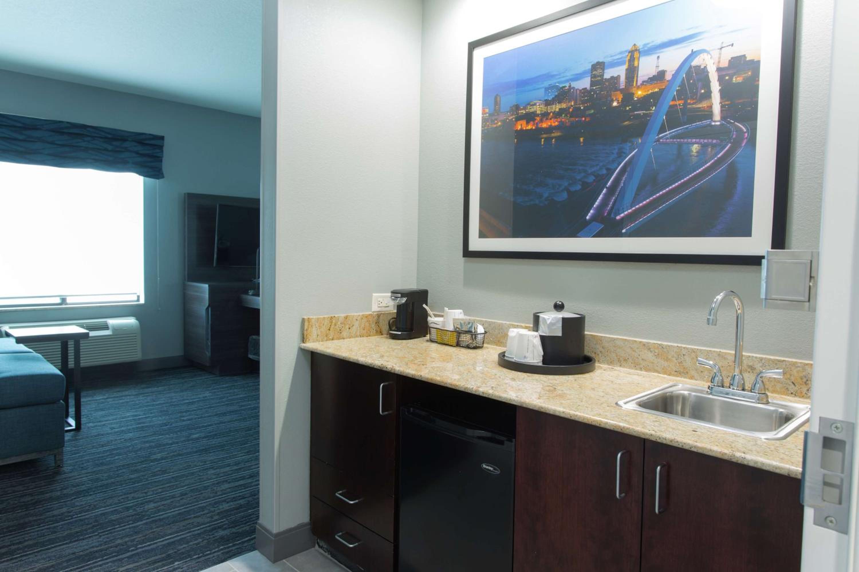 King Studio Suite - Non-Smoking - Photo 4