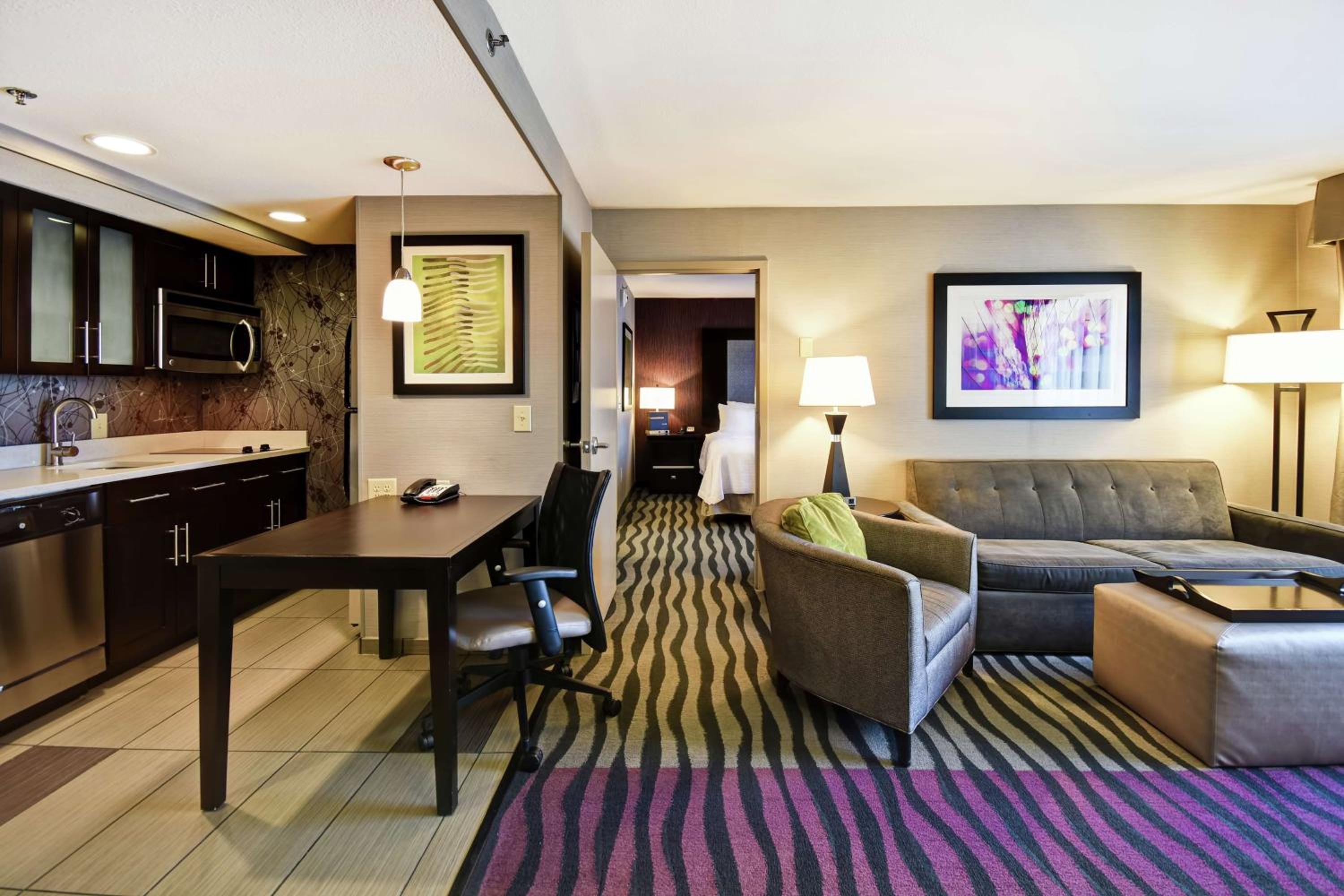 One-Bedroom King Suite - Non-Smoking photo 1