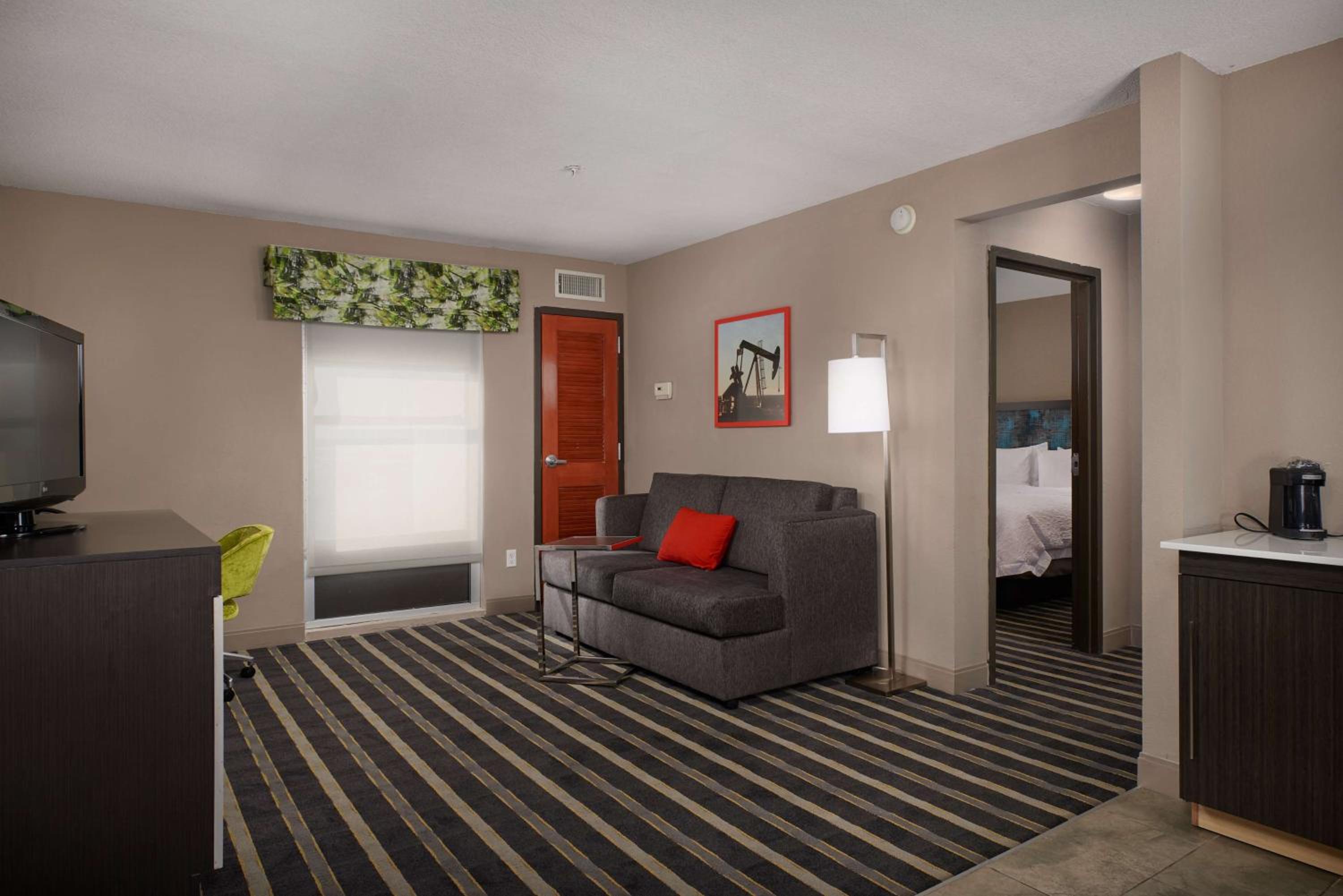 King Suite - Non-Smoking - Photo 1