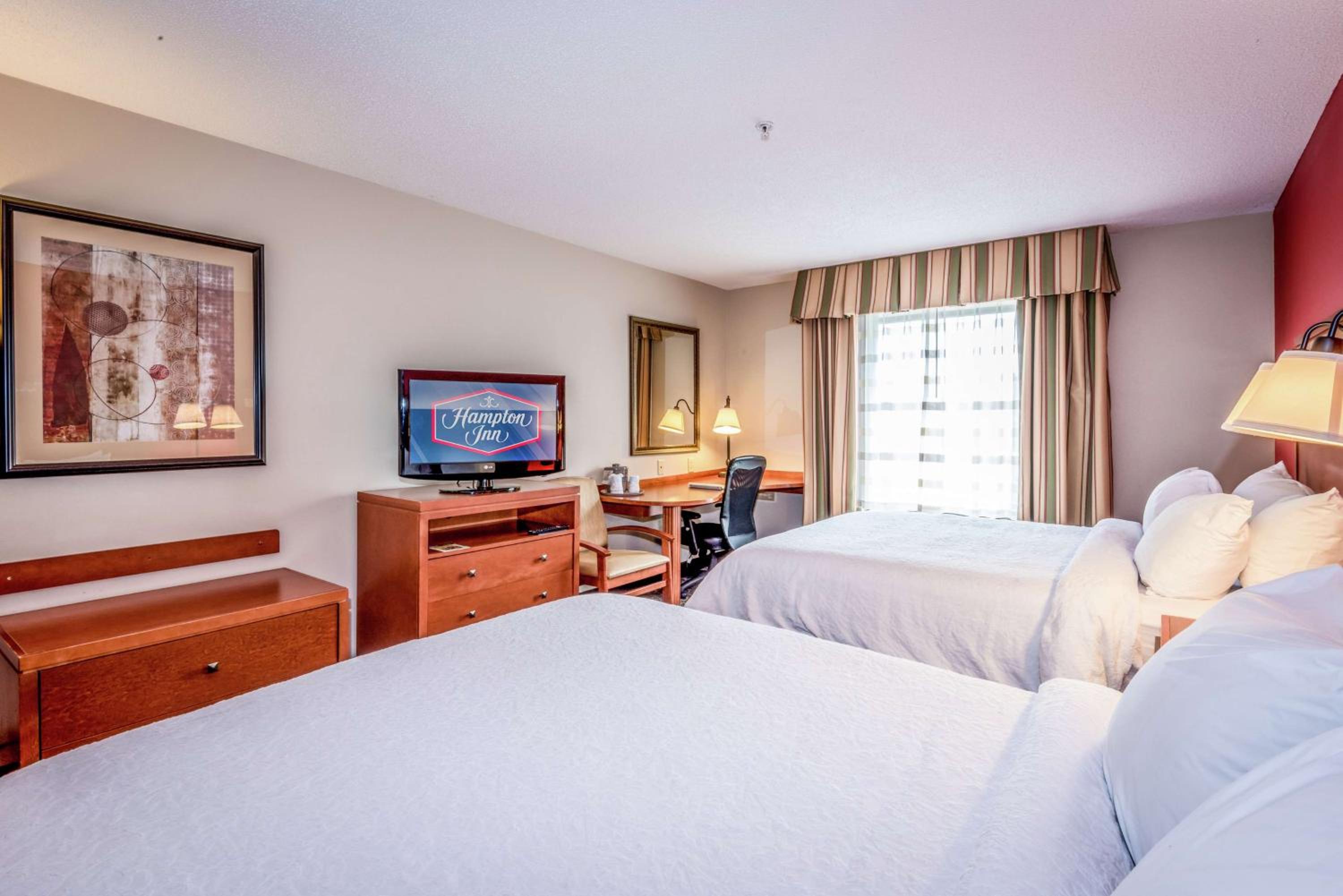 Queen Room with Two Queen Beds - Non-Smoking - Photo 1
