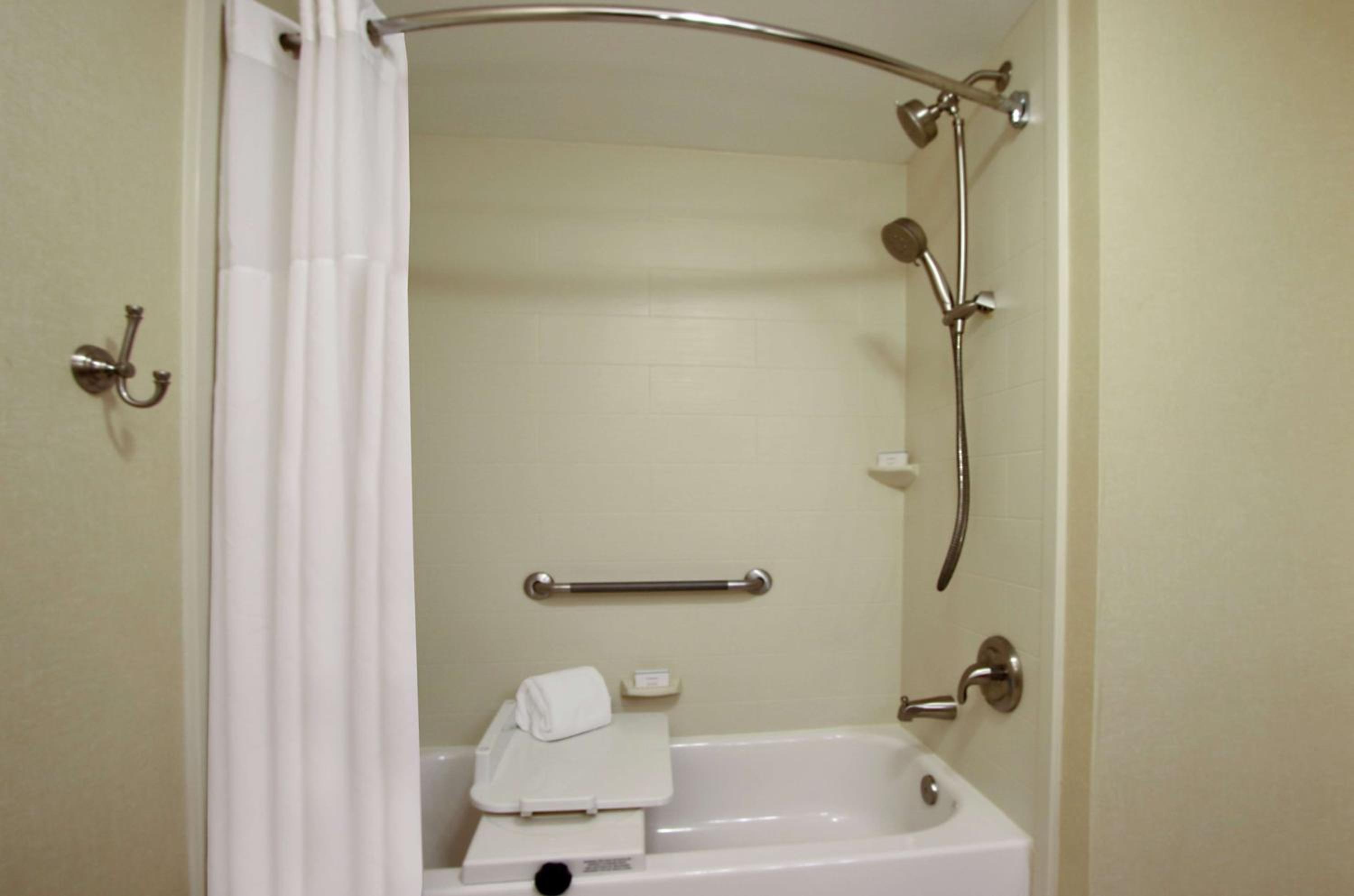 King Room - Mobility Access/Non-Smoking - Photo 3