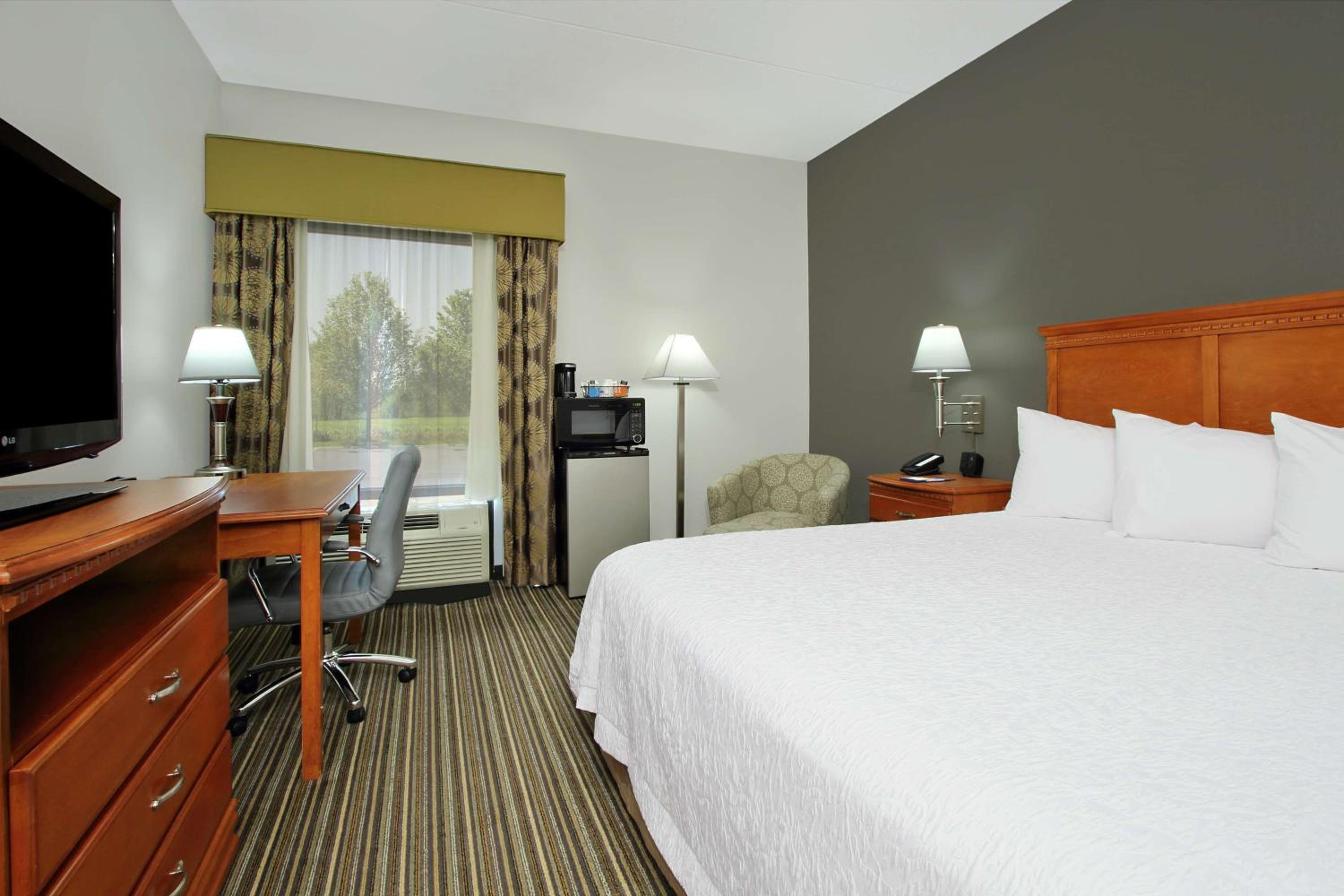 King Room - Mobility Access/Non-Smoking - Photo 1