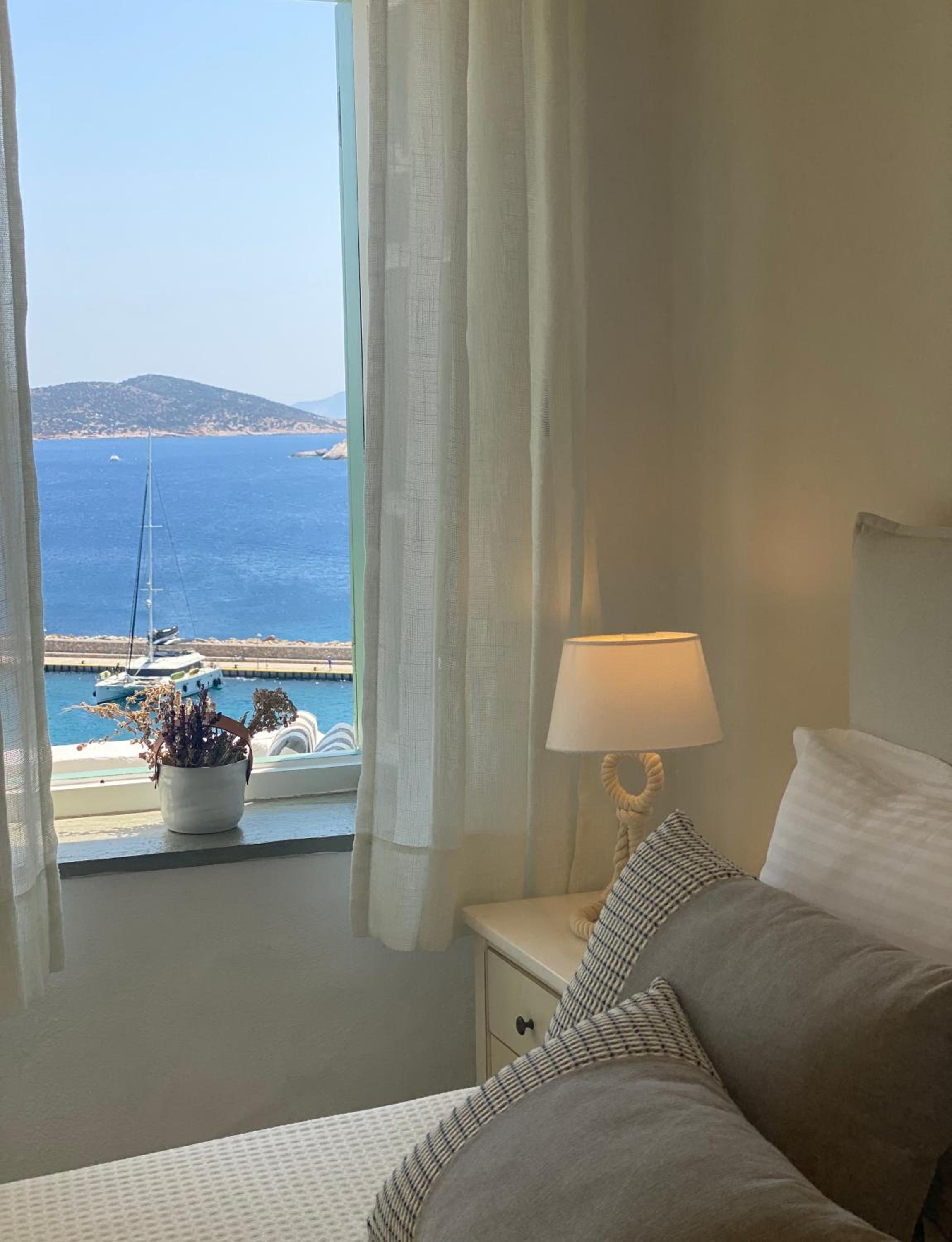 Executive Suite with Sea View photo 2