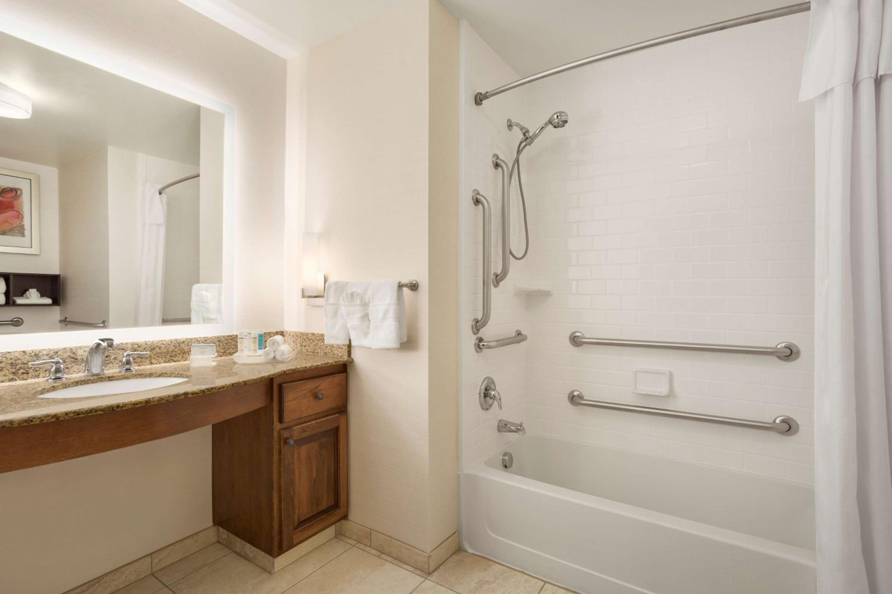 One-Bedroom King Suite - Non-Smoking - Photo 5