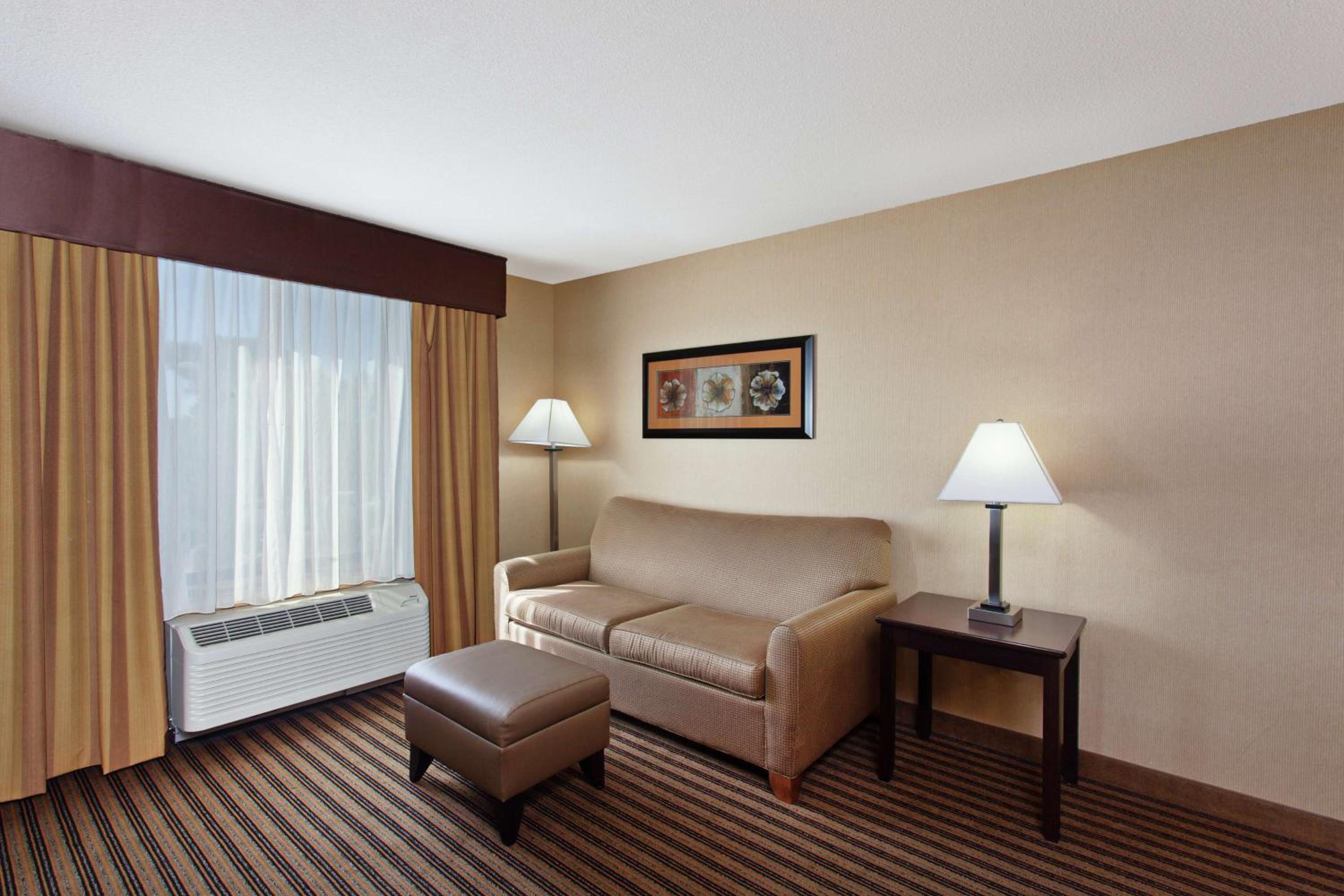 King Studio Suite - Non-Smoking - Photo 5