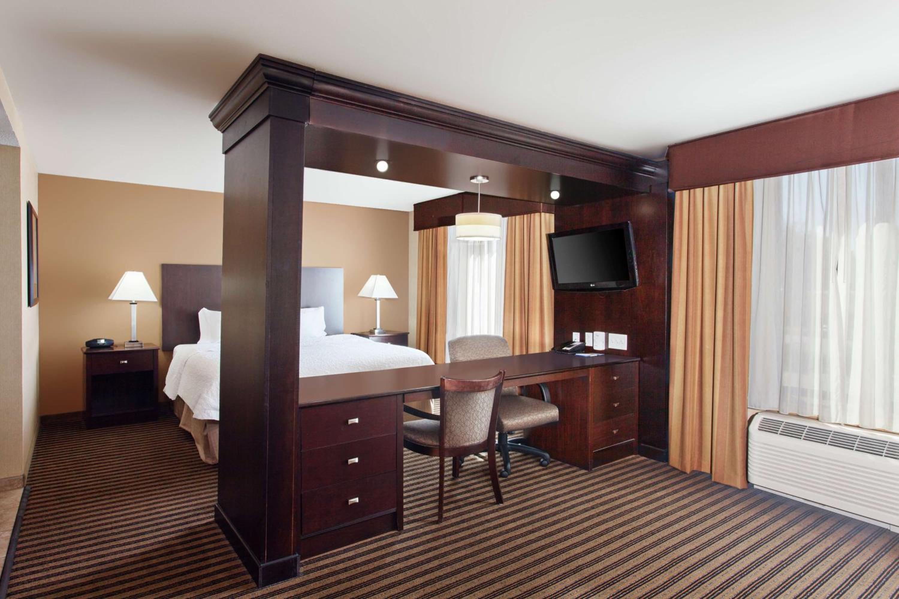 King Studio Suite - Non-Smoking - Photo 6