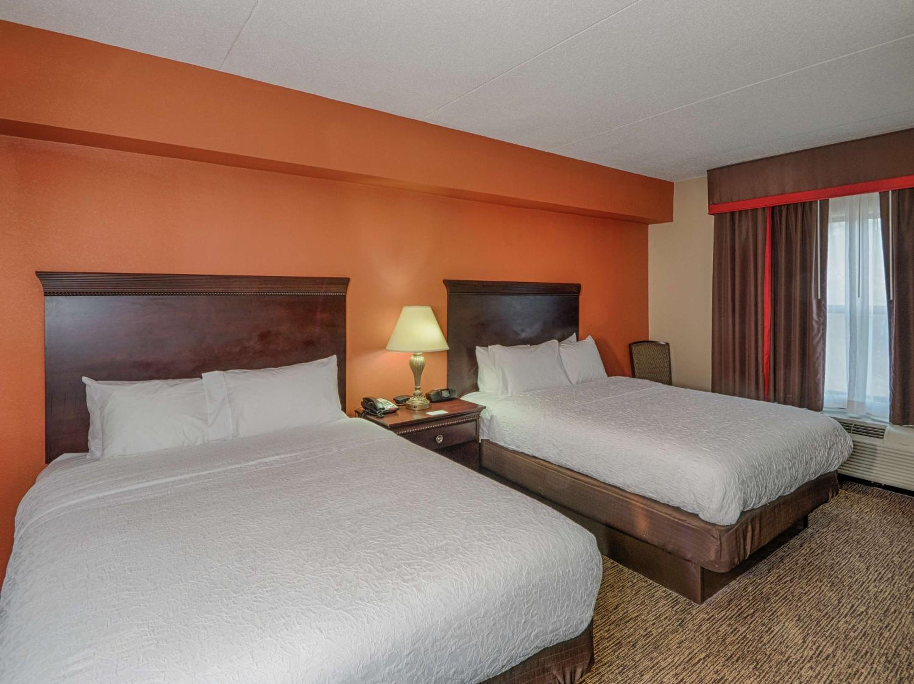 Room with Two Queen Beds - Non-Smoking - Photo 1