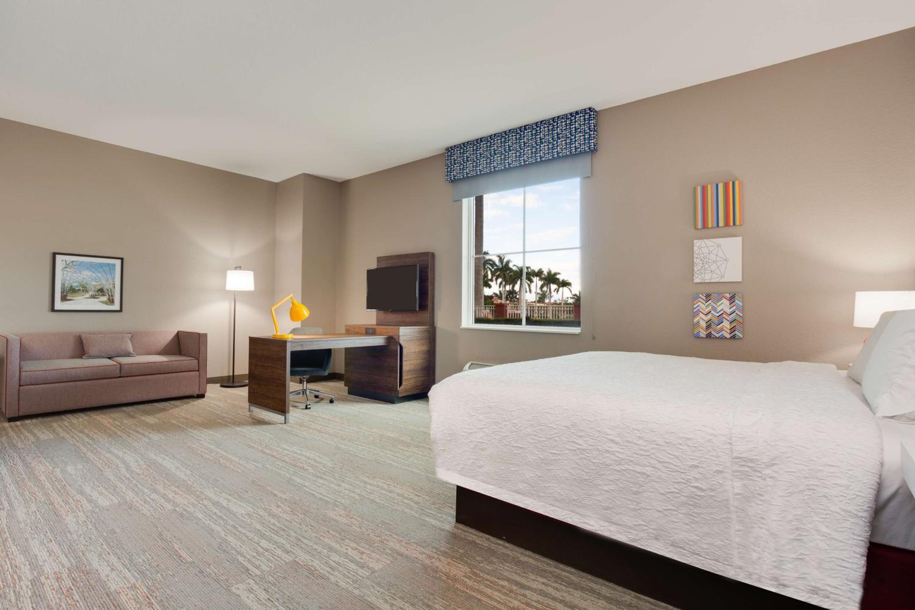 King Studio Suite - Non-Smoking - Photo 2