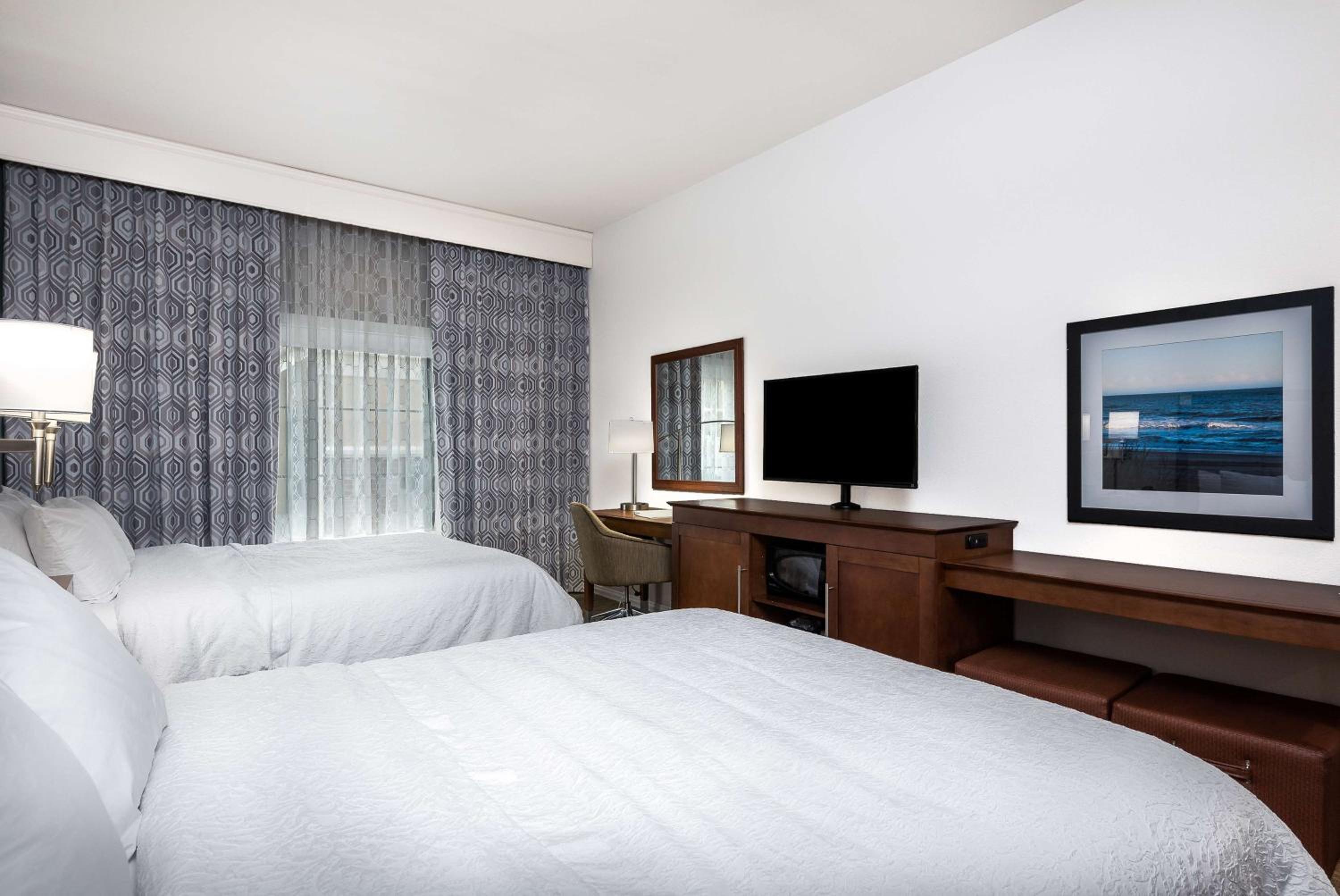 Room with Two Queen Beds - Non-Smoking photo 1