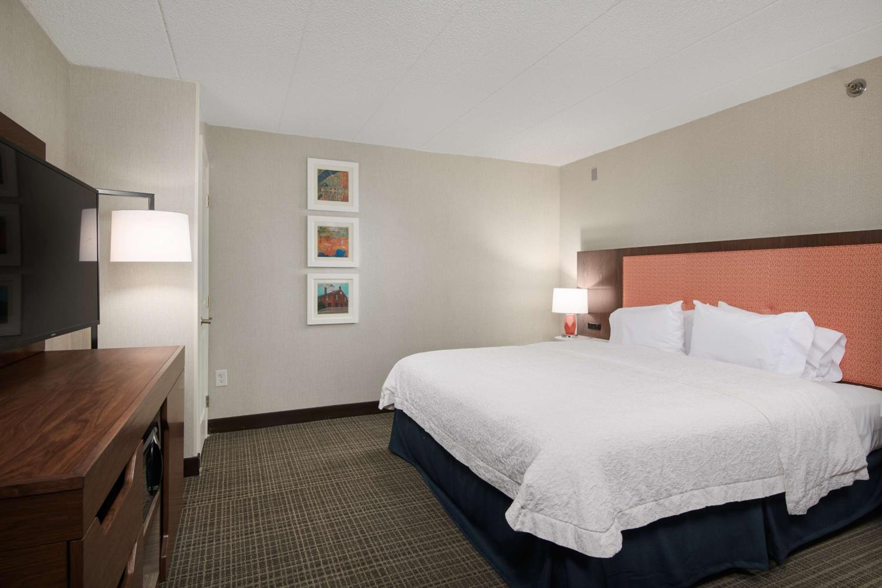 King Room - Mobility Access/Non-Smoking - Photo 4