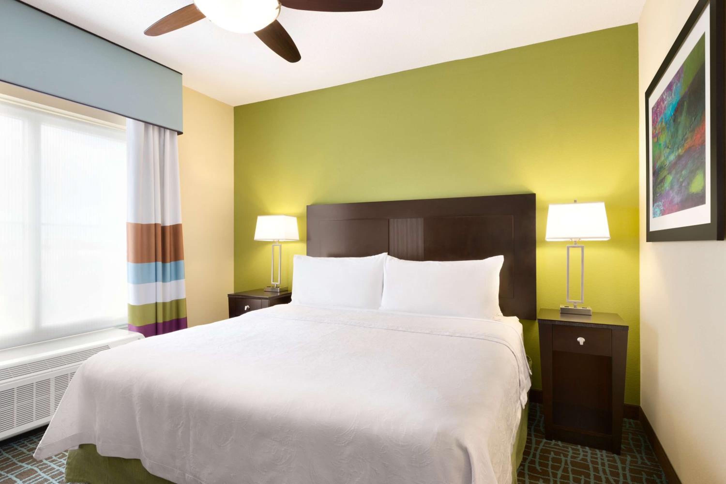 One-Bedroom King Suite - Non-Smoking - Photo 1