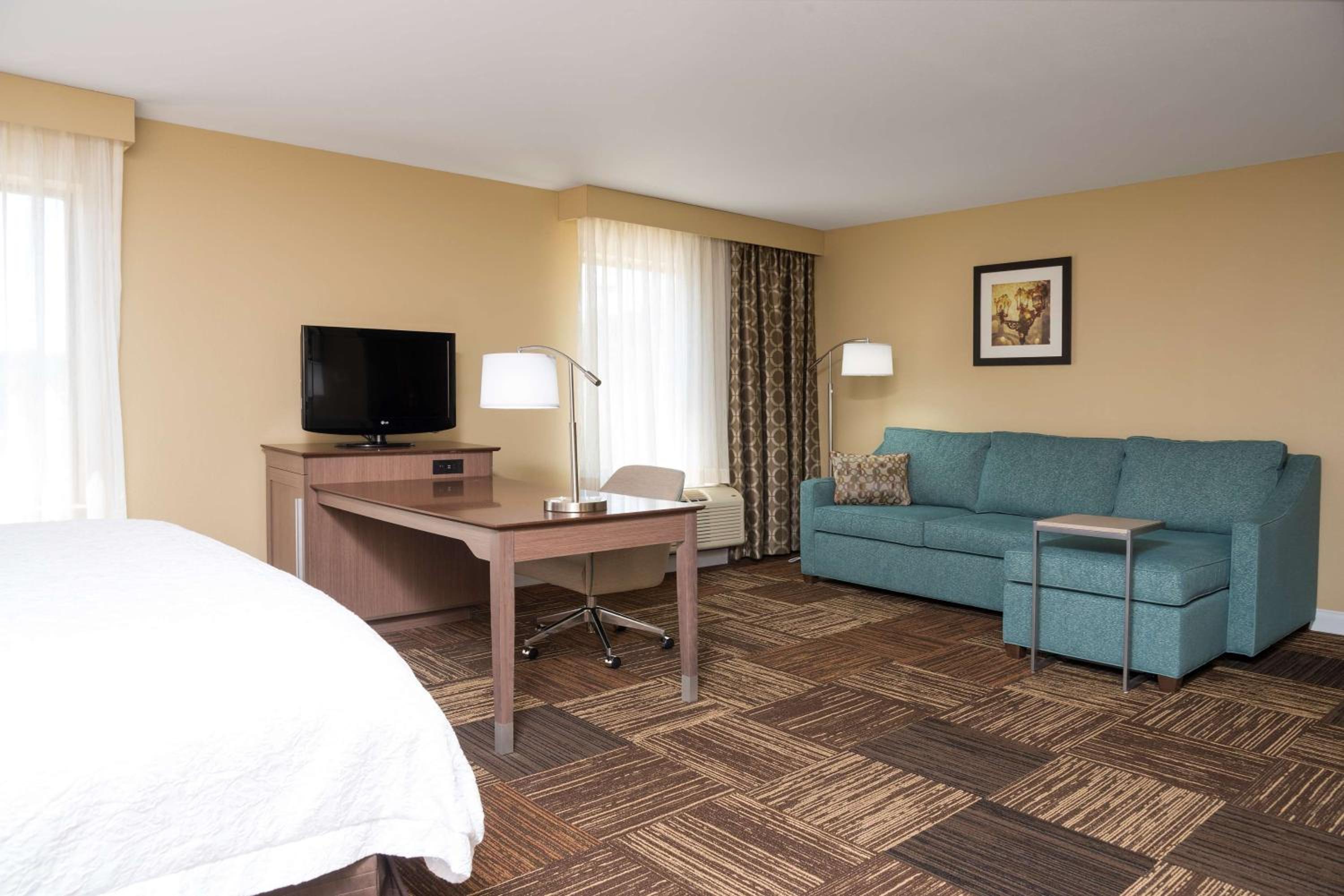 King Studio Suite with Sofa Bed - Non-Smoking - Photo 2