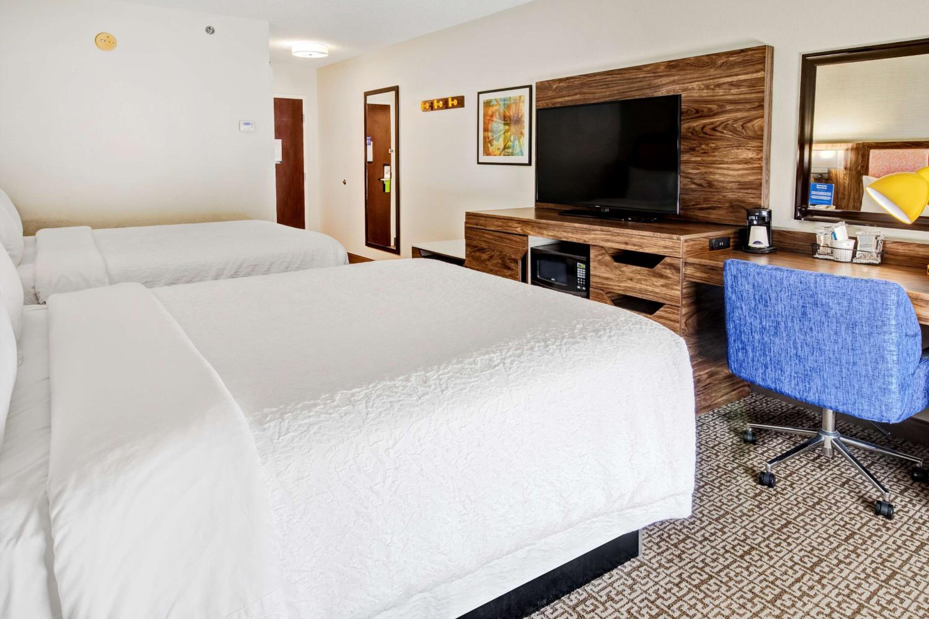 Queen Room with Two Queen Beds - Mobility Access/Non-Smoking