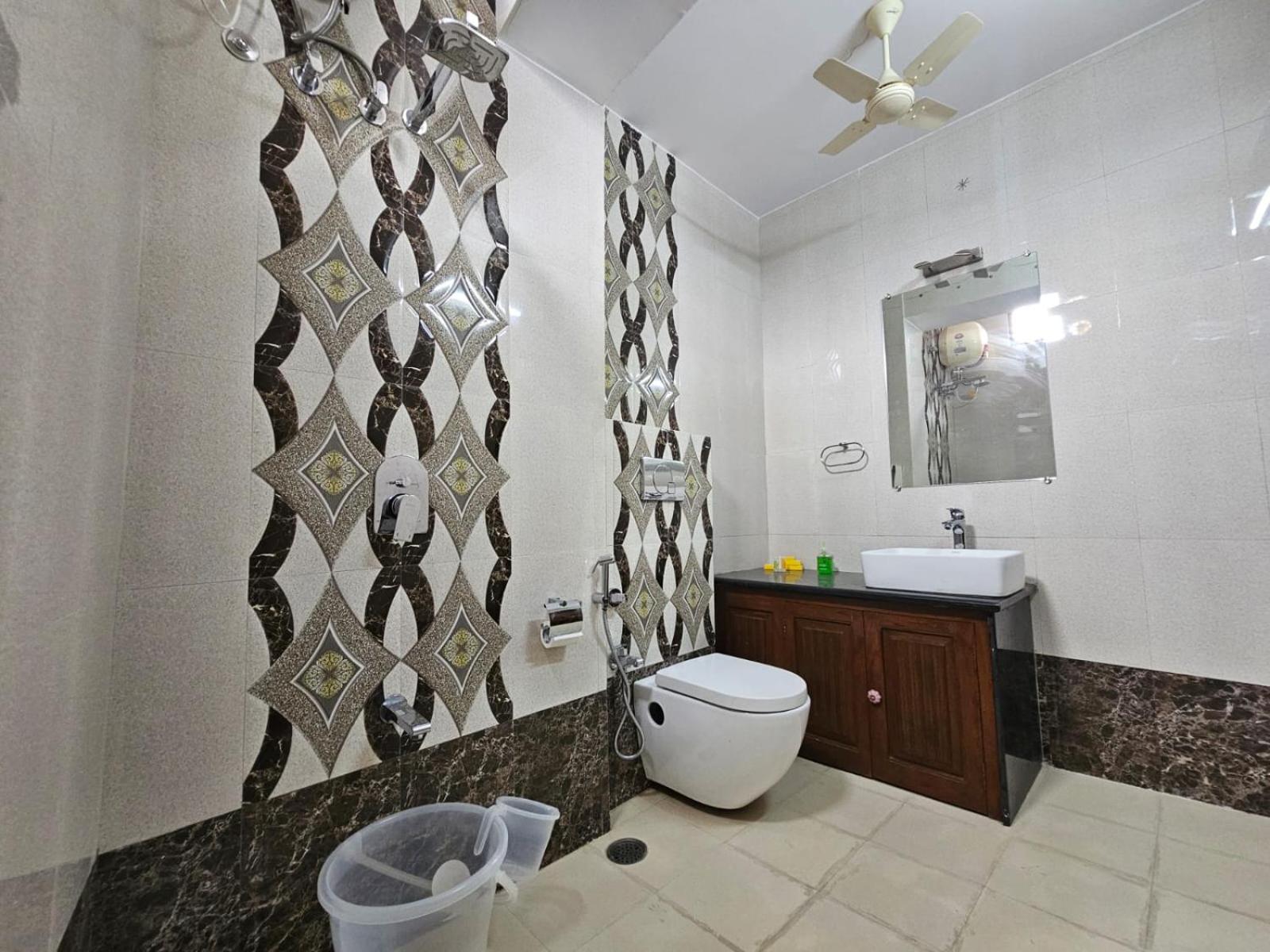 Deluxe Twin Room - Photo 7