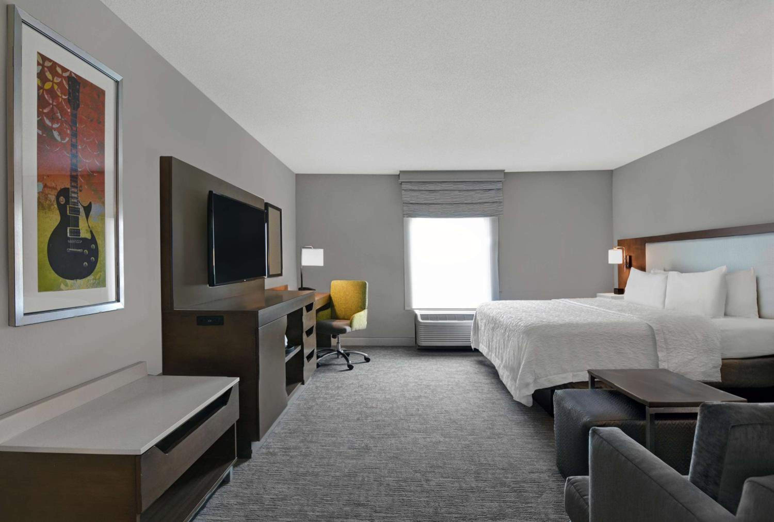 King Room with Sofa Bed photo 3