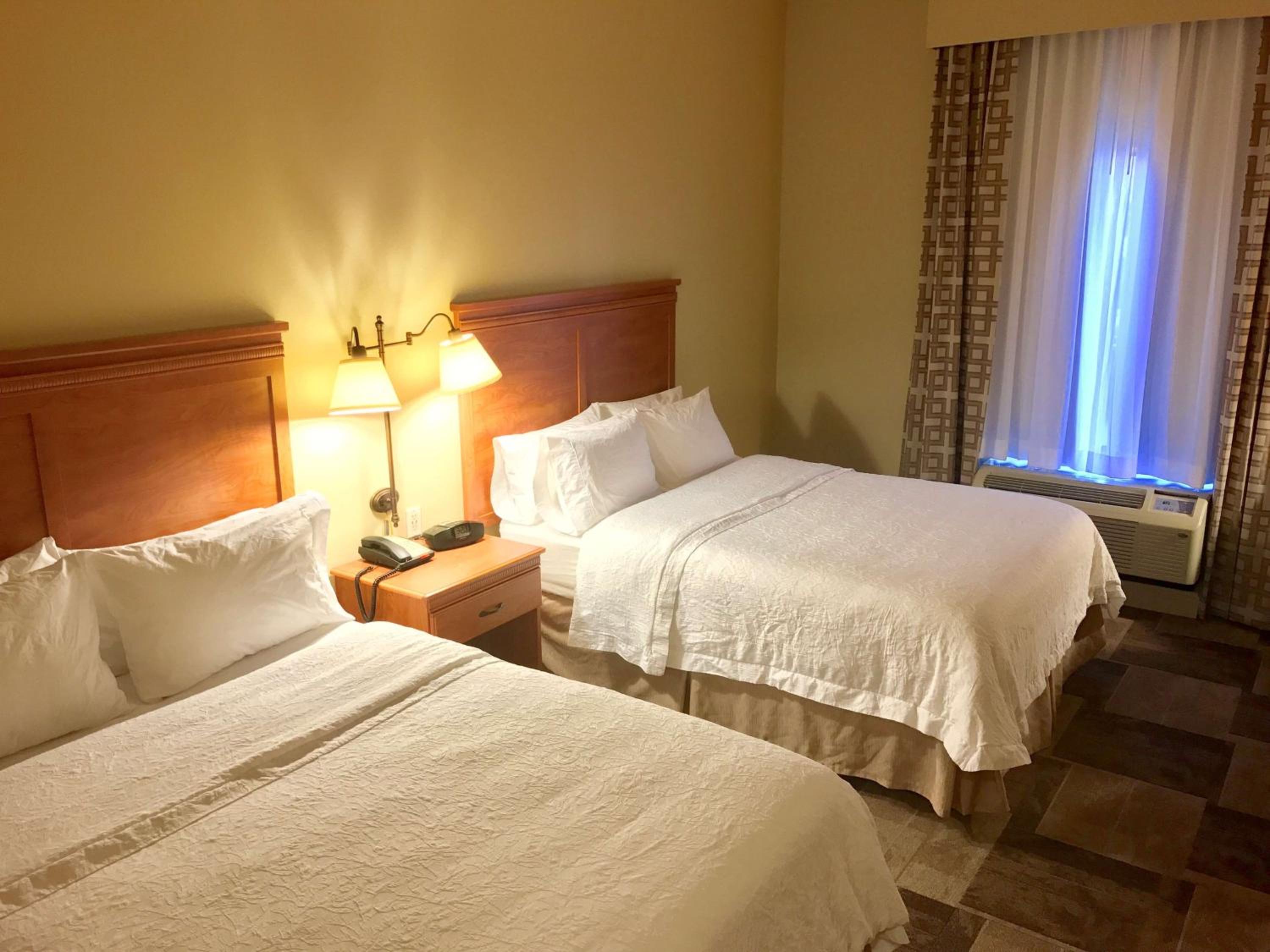 Room with Two Queen Beds - Non-Smoking - Photo 1