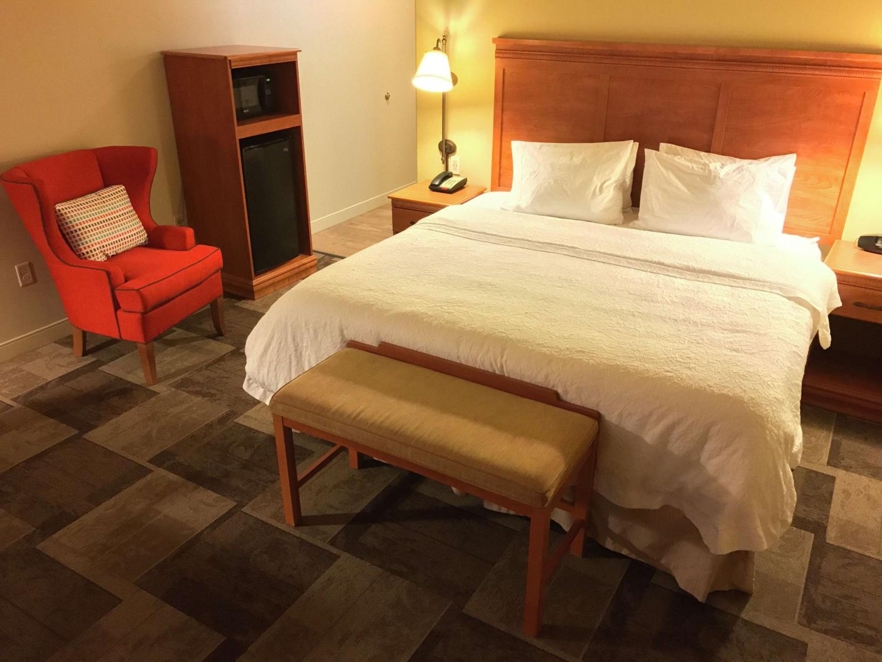 King Room with King Bed - Non-Smoking - Photo 1