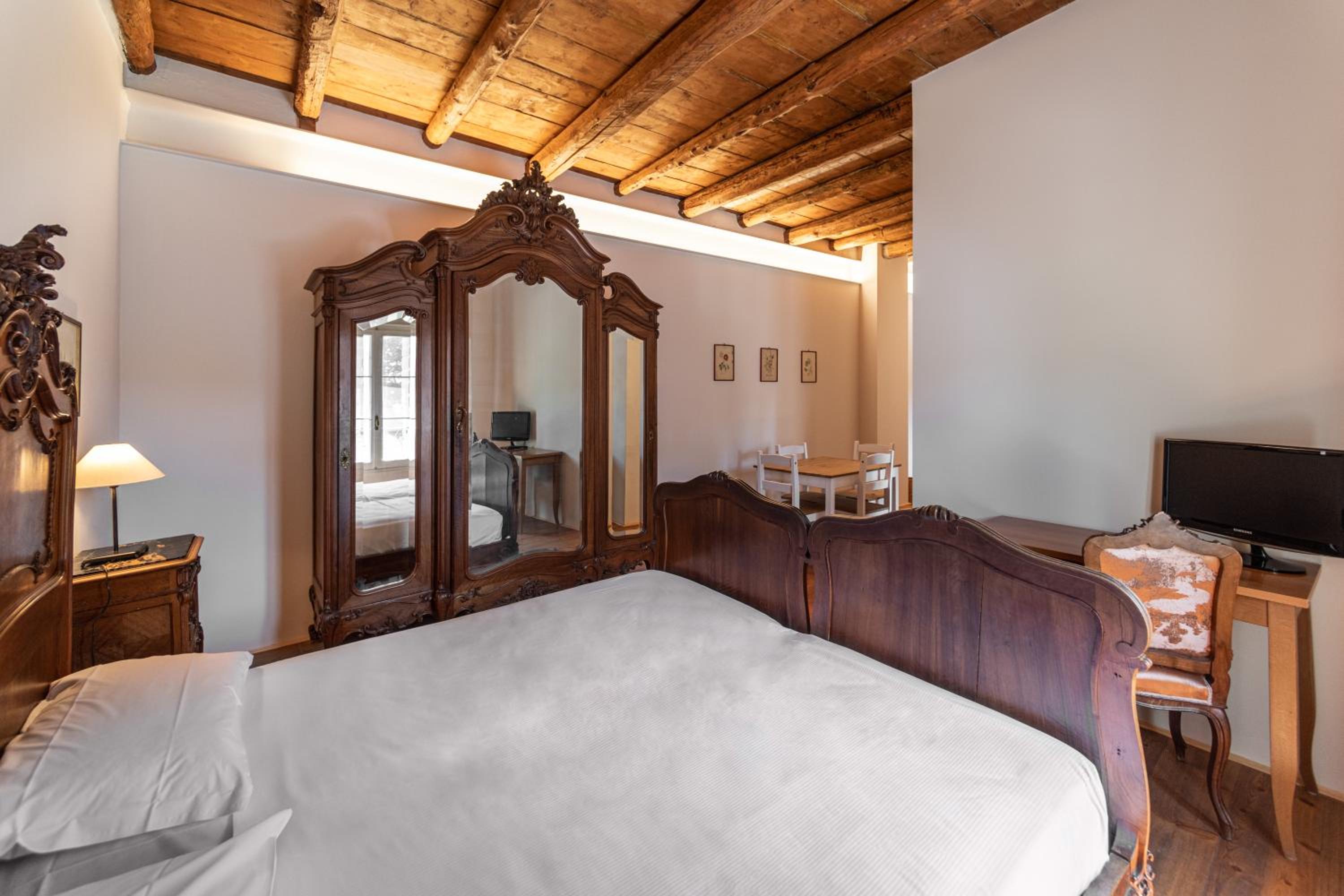 Apartment - Photo 10