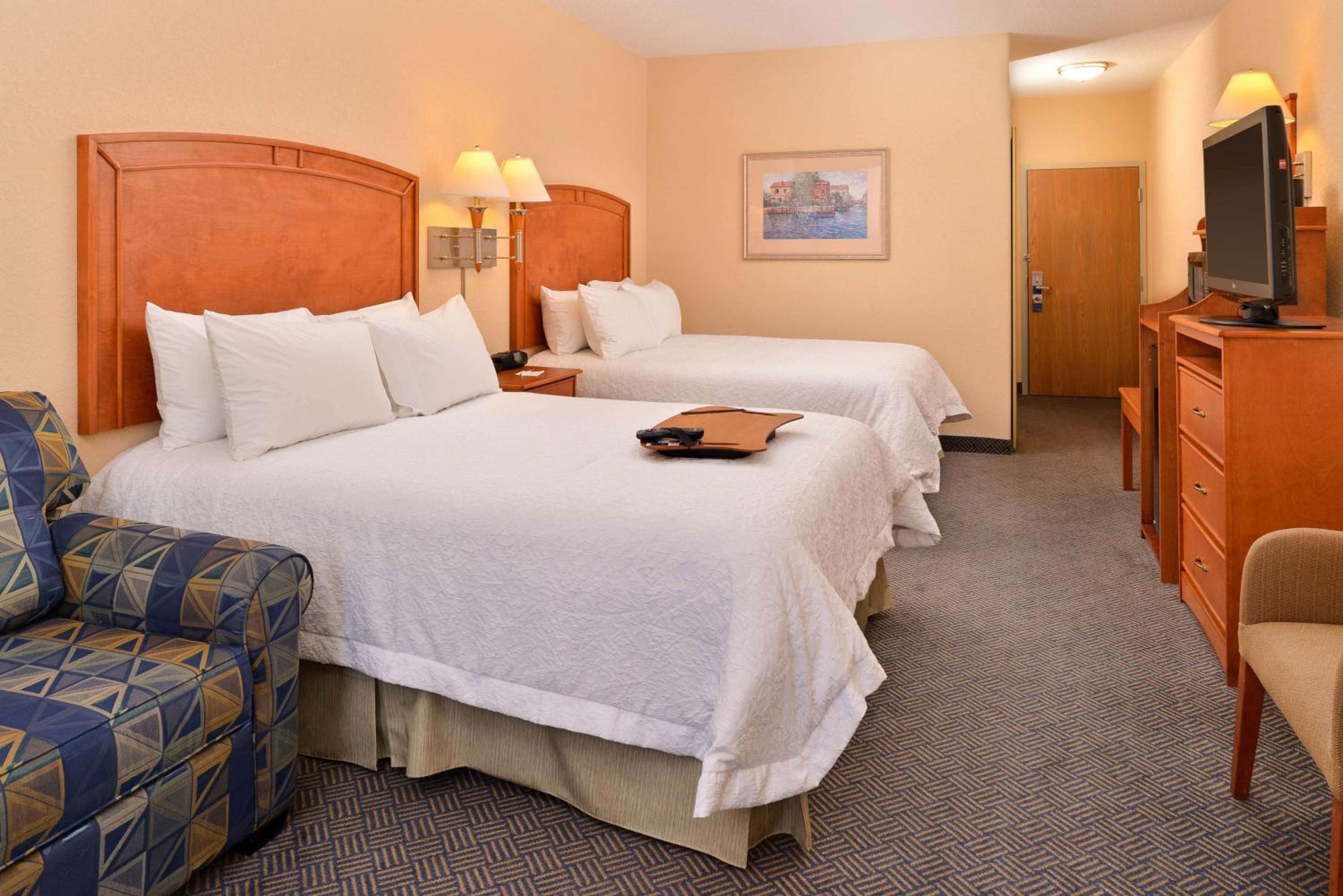 Queen Room with Two Queen Beds and Sofa Bed - Non-Smoking