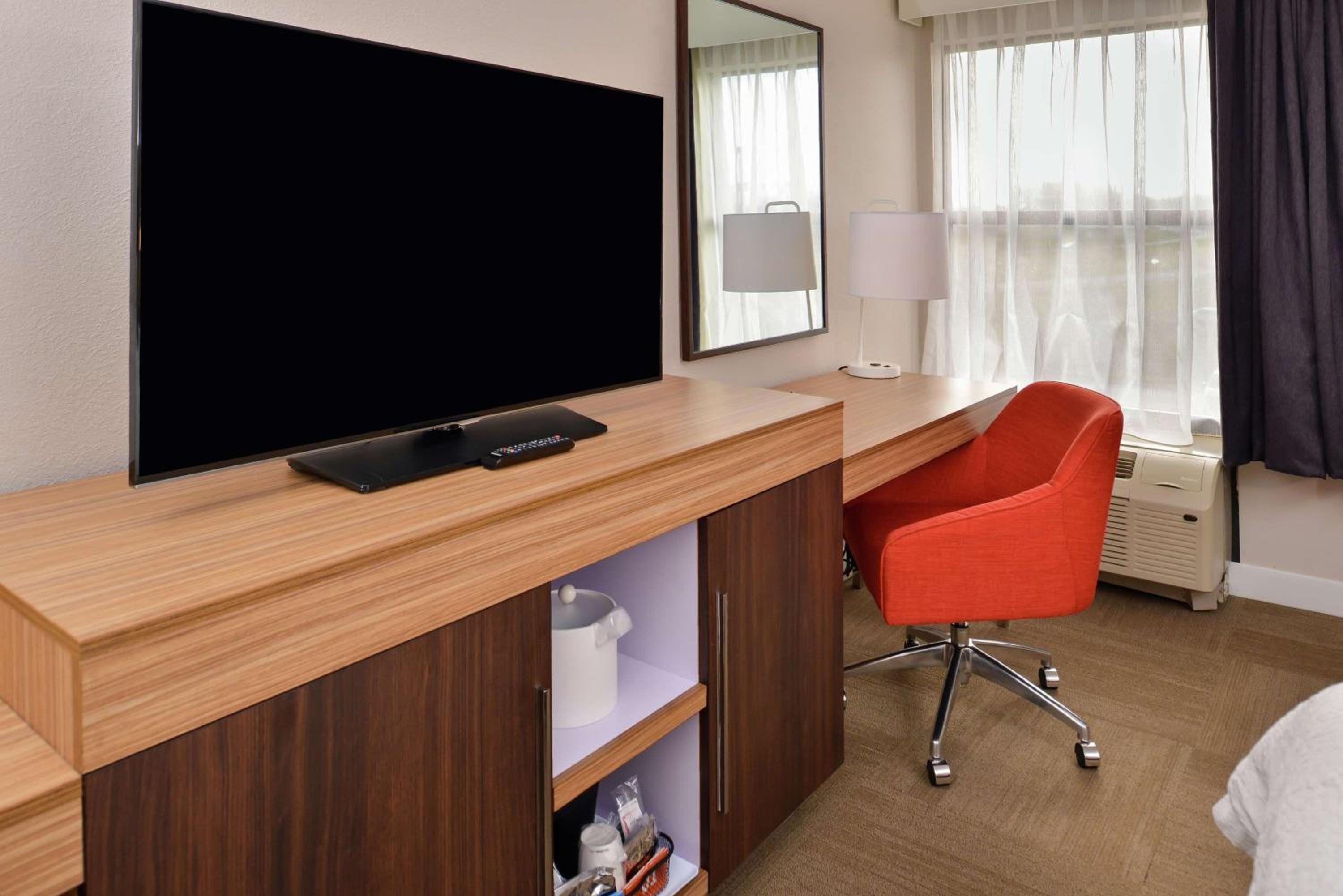 King Room - Mobility Access/Non-Smoking - Photo 1