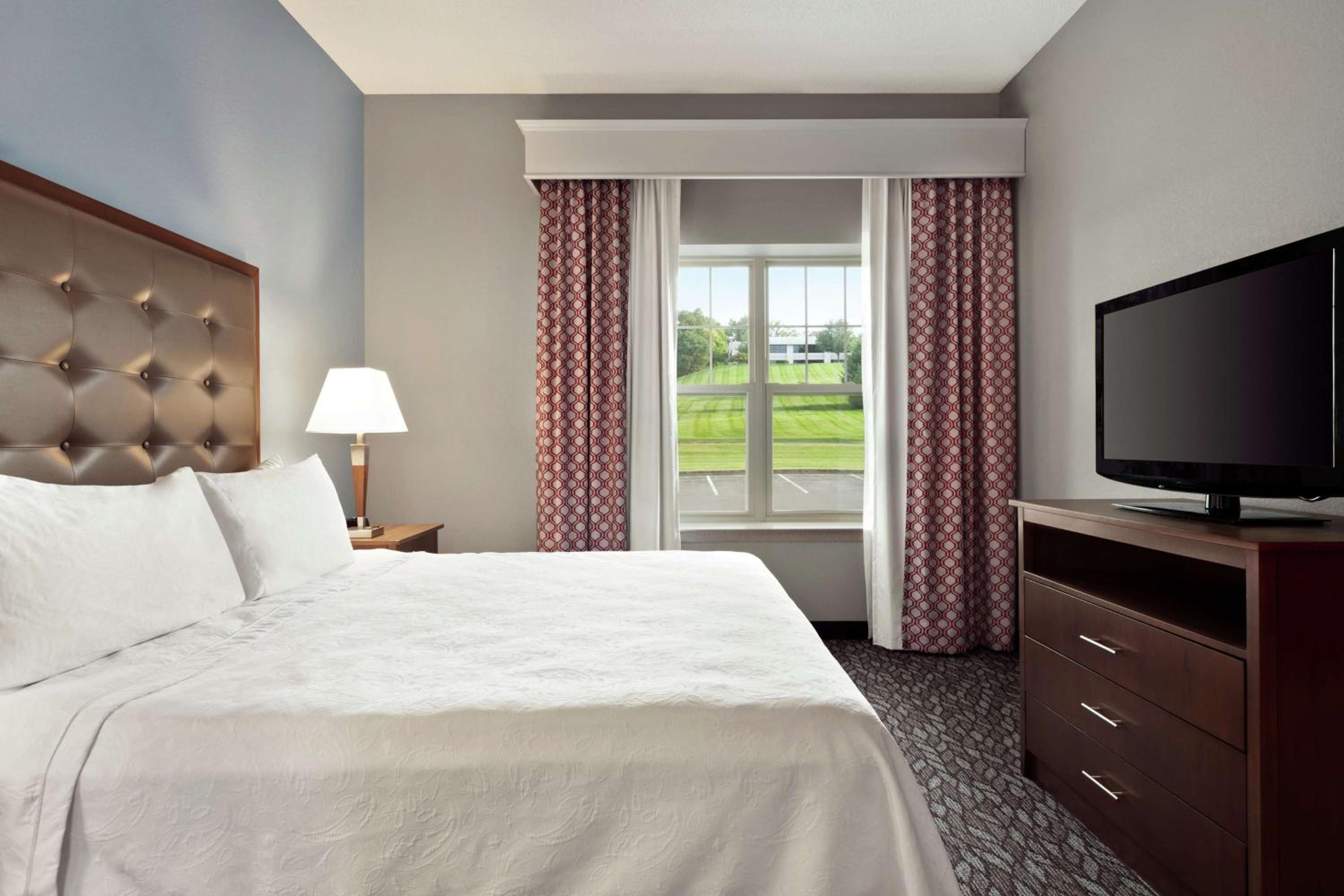 One-Bedroom King Suite - Non-Smoking - Photo 3