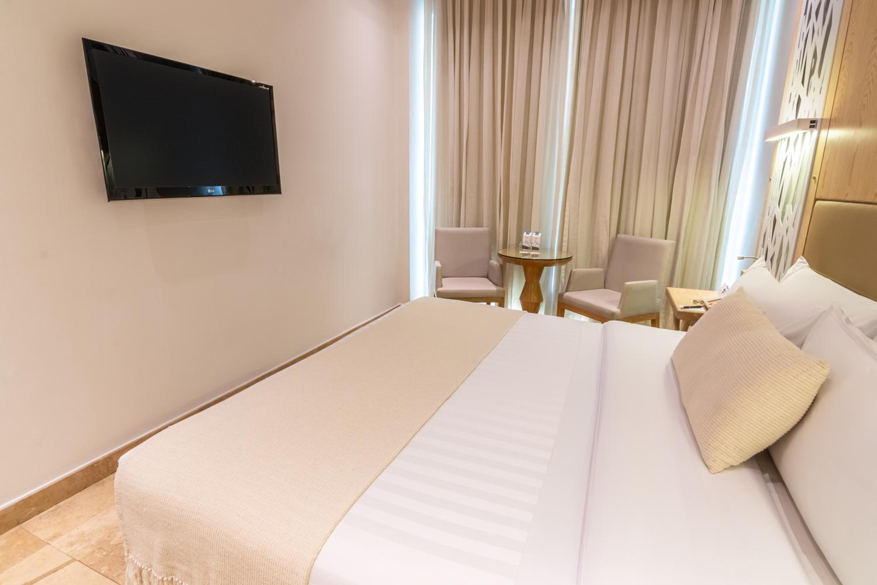 Double or Twin Room photo 2