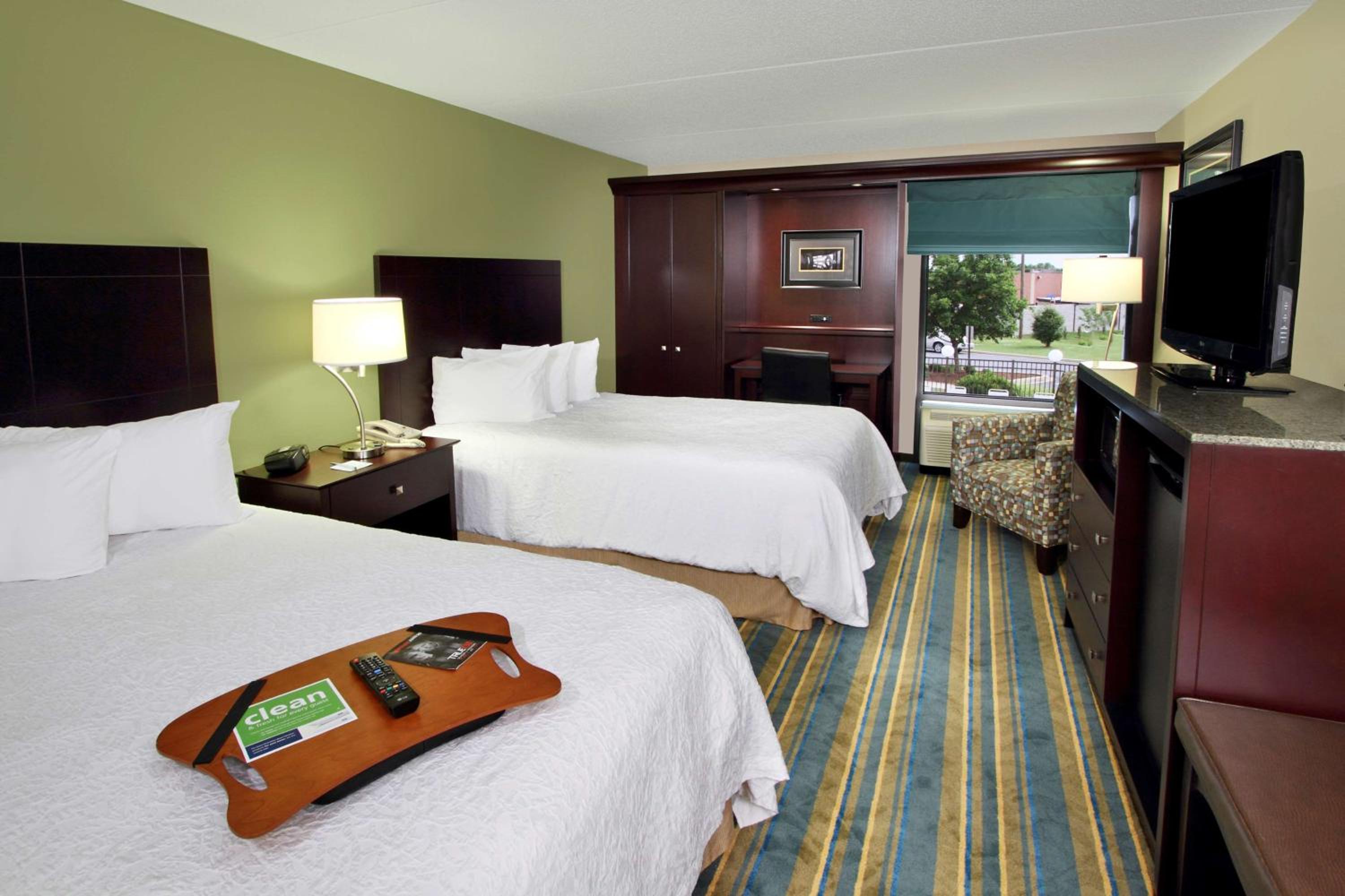 Room with Two Queen Beds - Non-Smoking