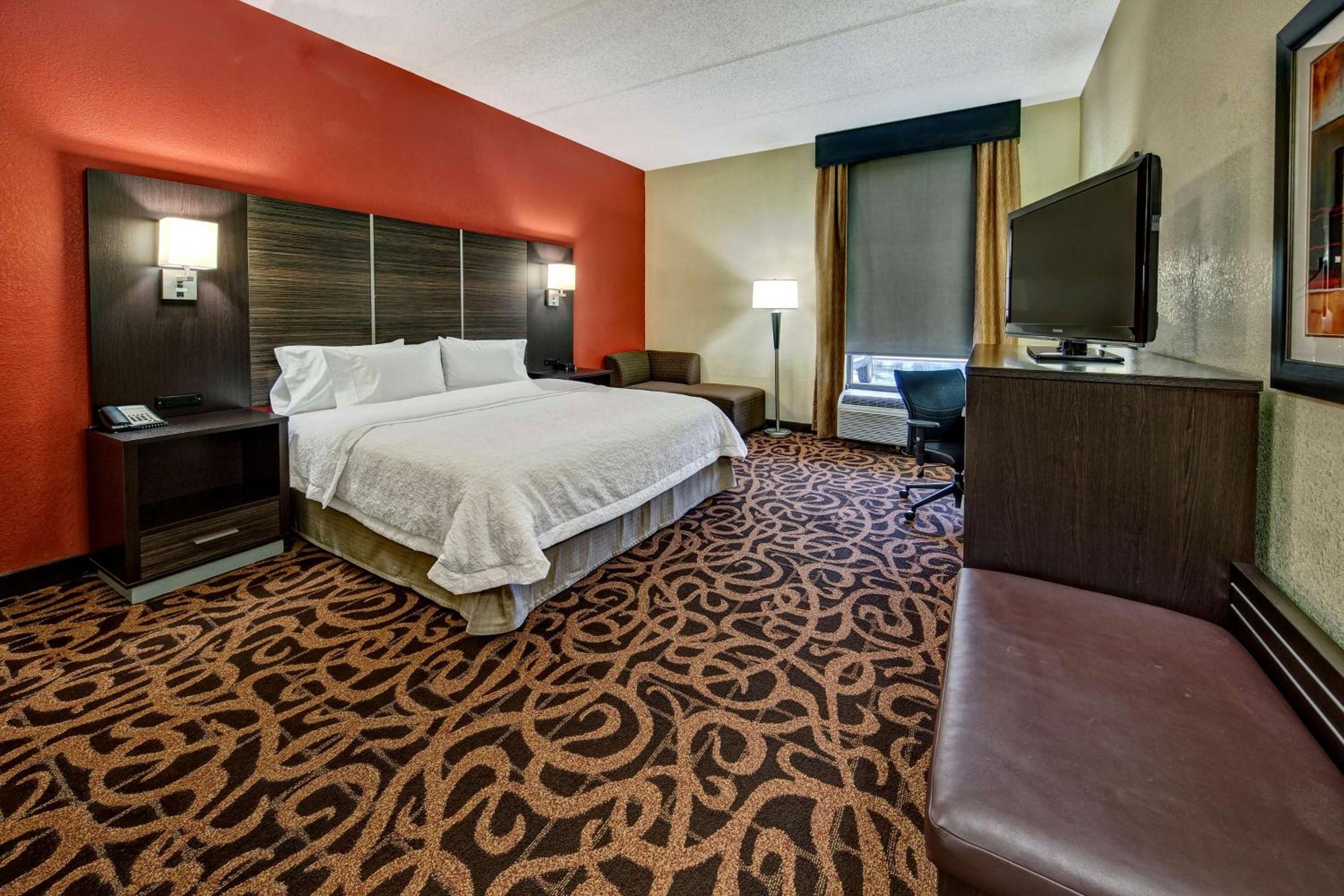 King Room - Mobility Access/Non-Smoking photo 3