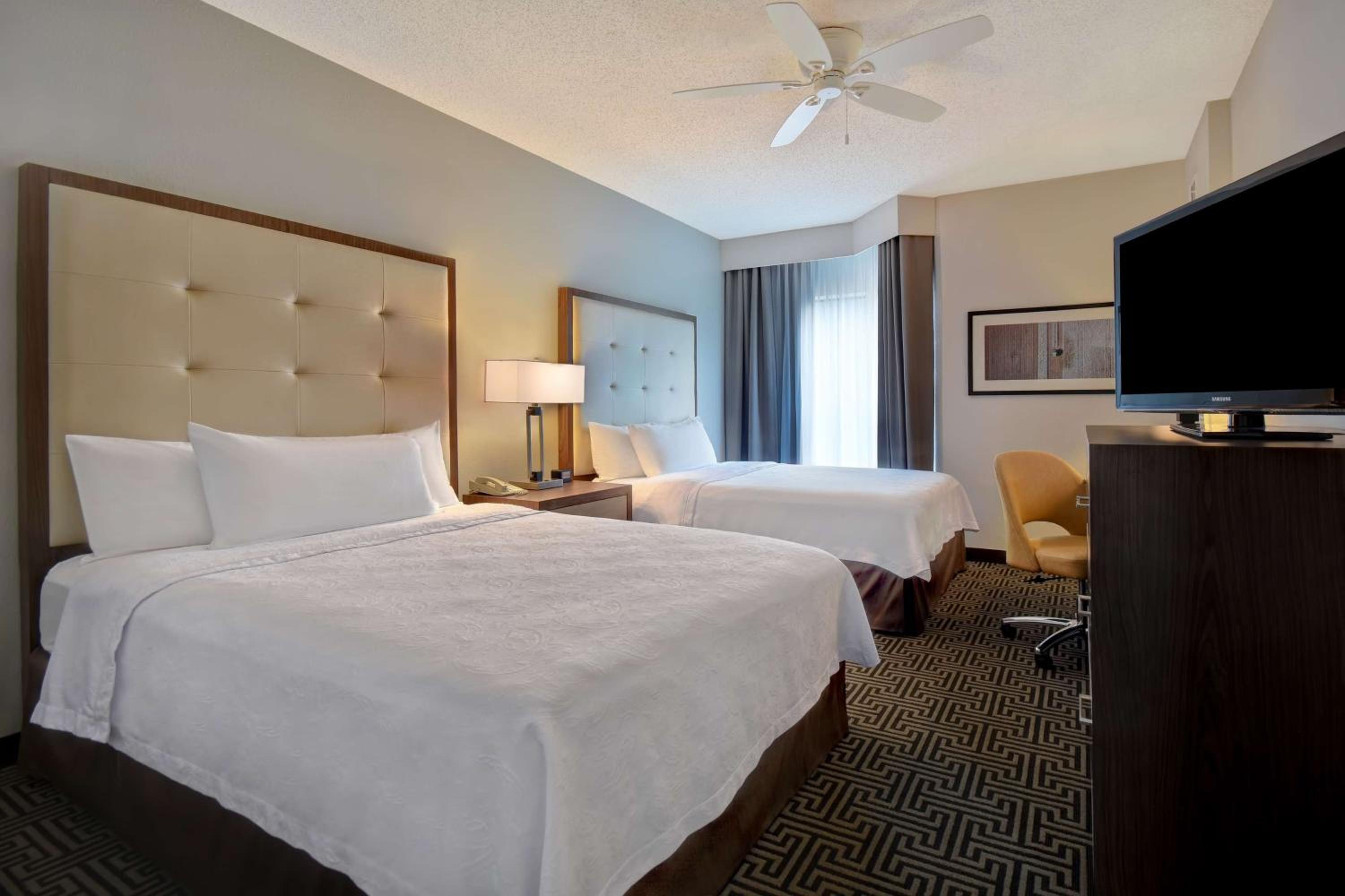 One-Bedroom Queen Suite with Two Queen Beds - Non-Smoking - Photo 1