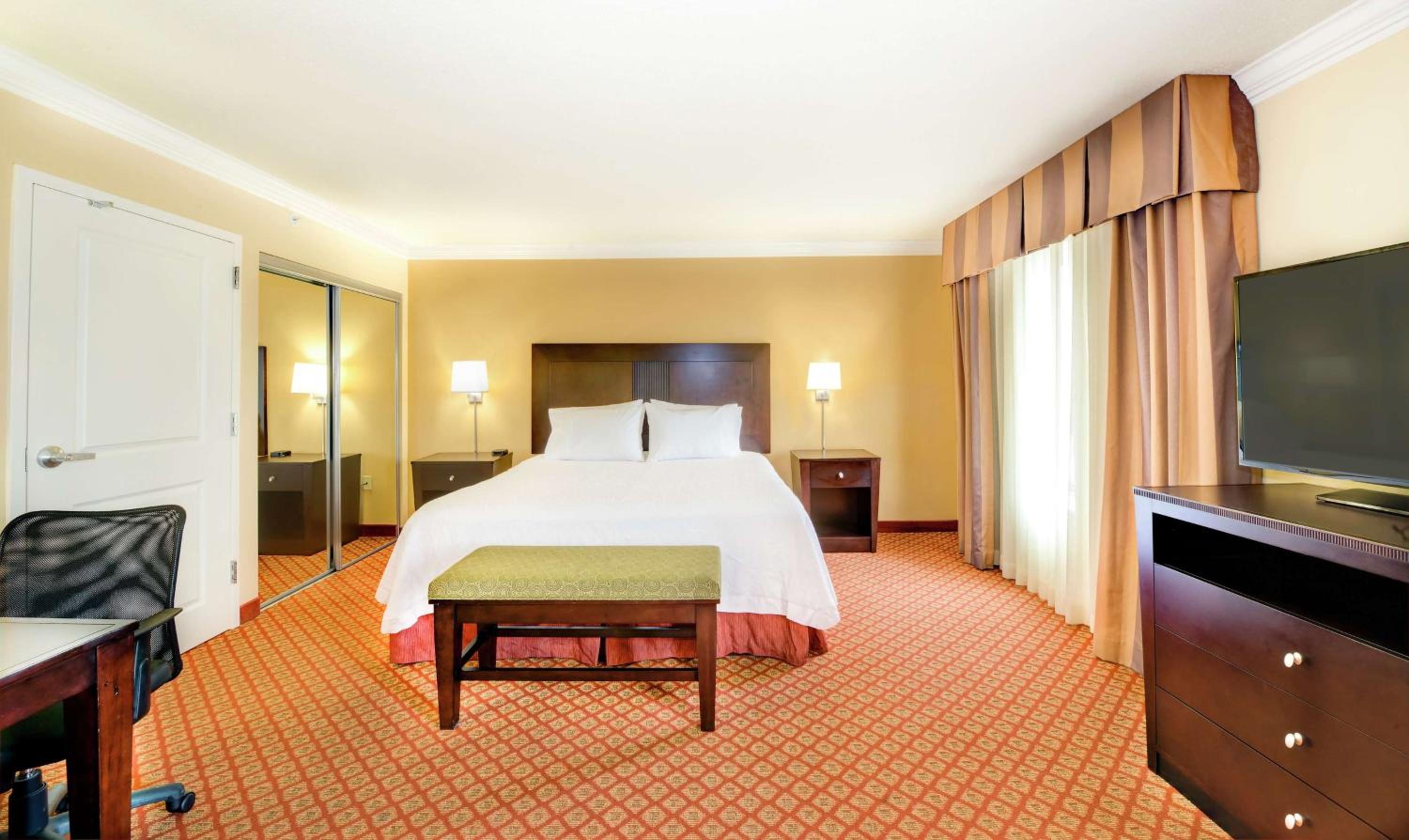King Studio Suite - Non-Smoking - Photo 4