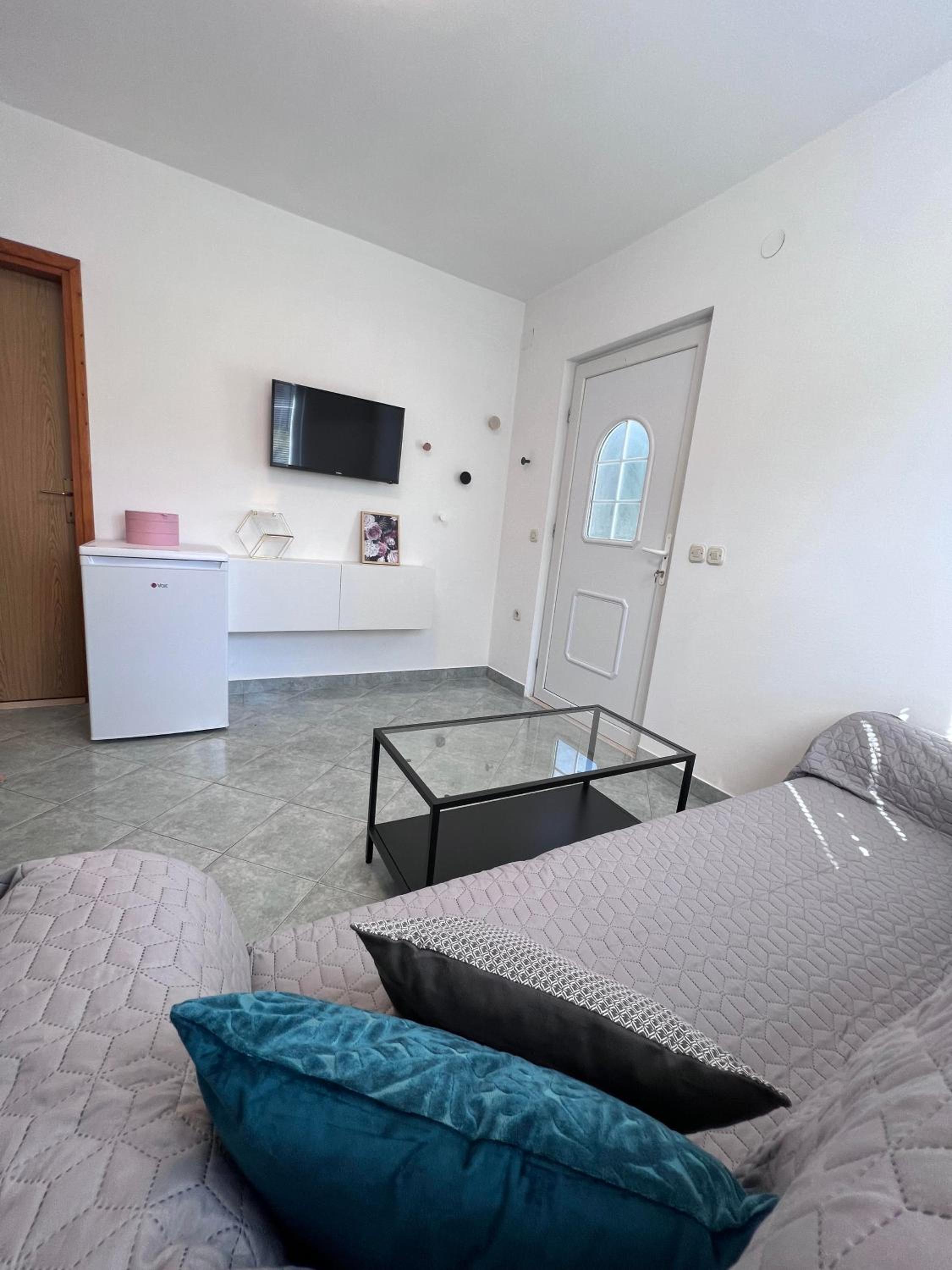 Apartment photo 1