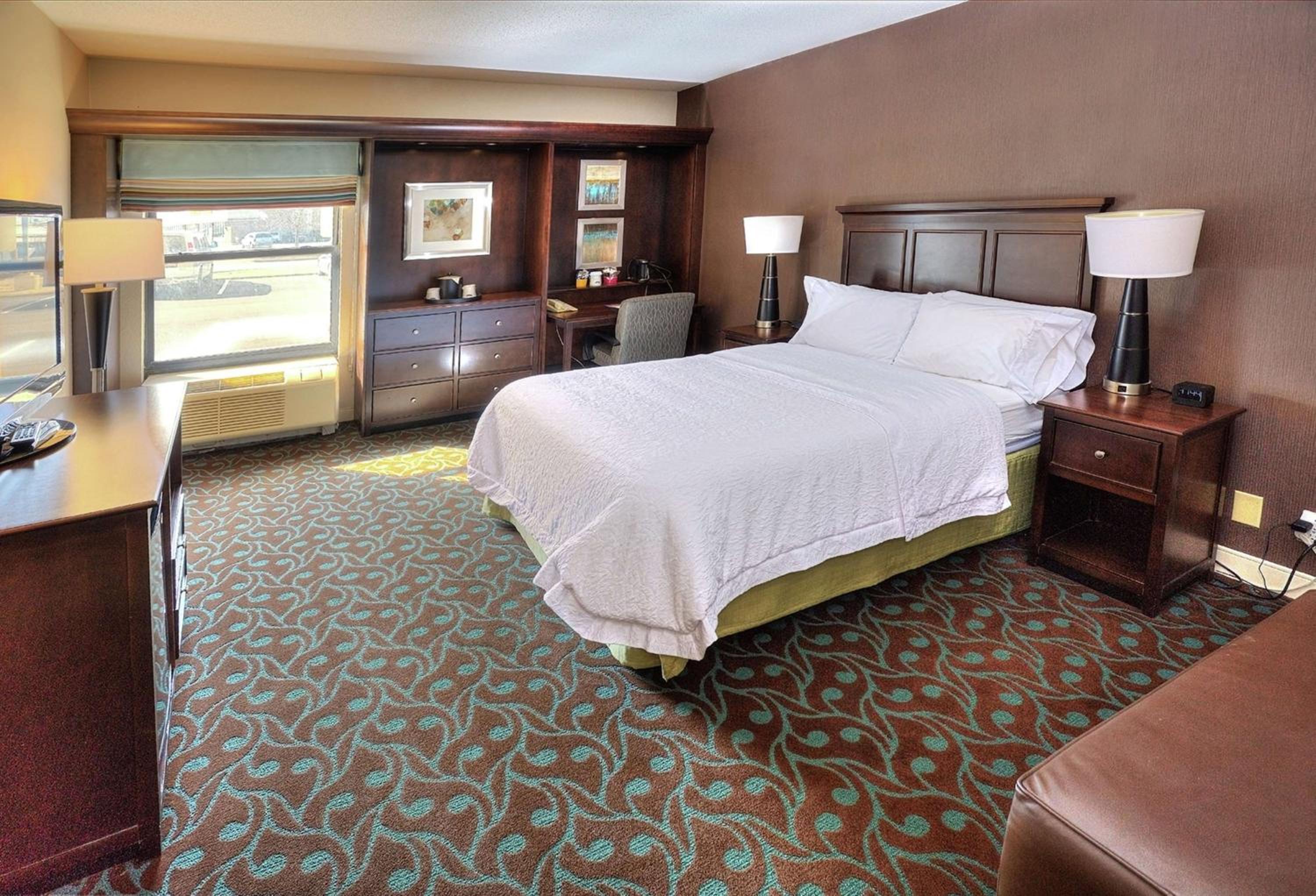 Double Room with Tub - Mobility and Hearing Accessible/Non-Smoking photo 1