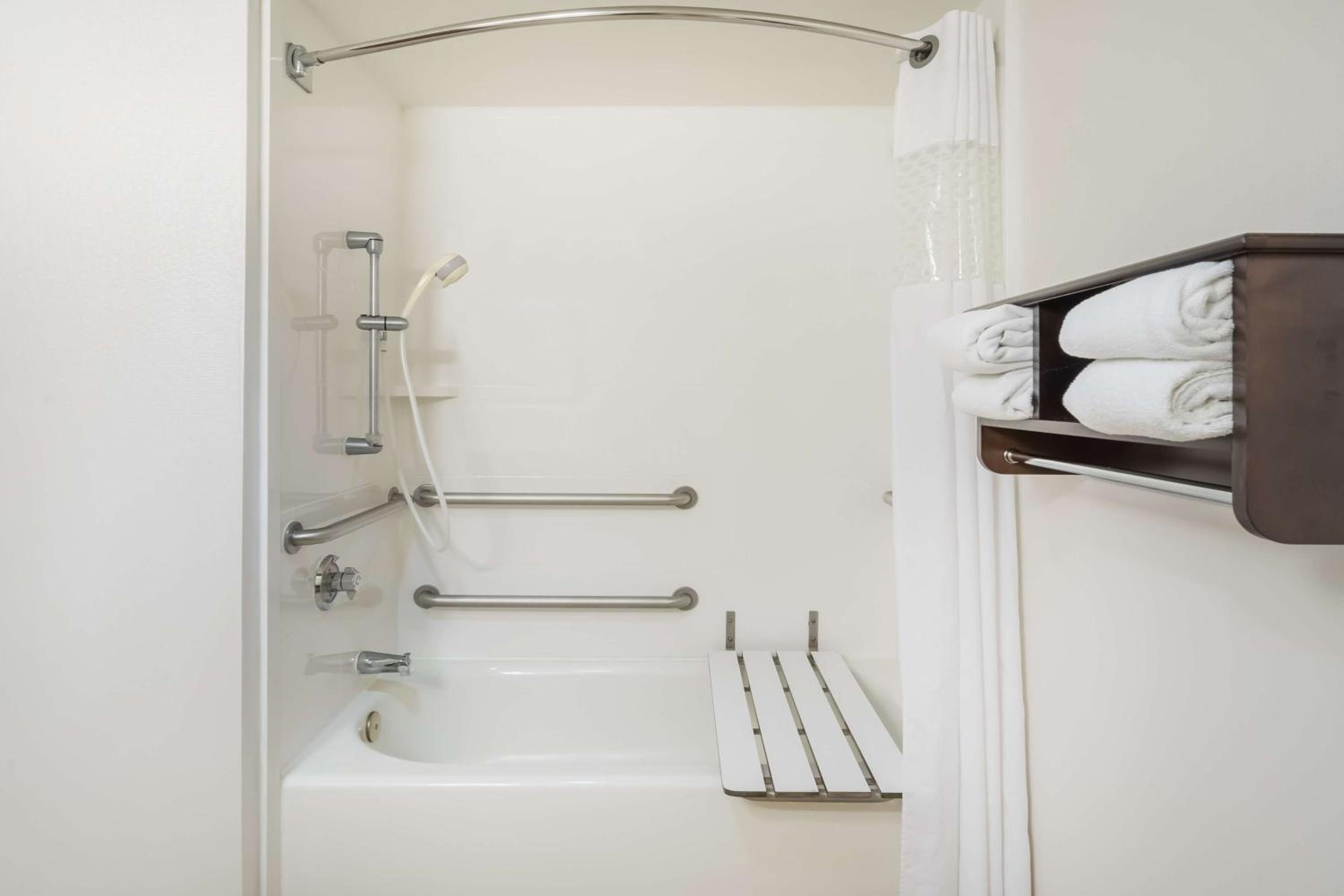 King Room - Mobility Access/Non-Smoking - Photo 3