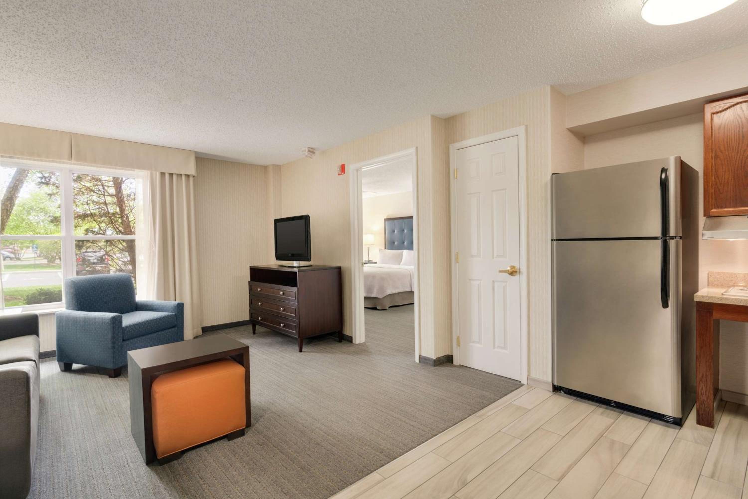 King Suite - Mobility Access/Non-Smoking