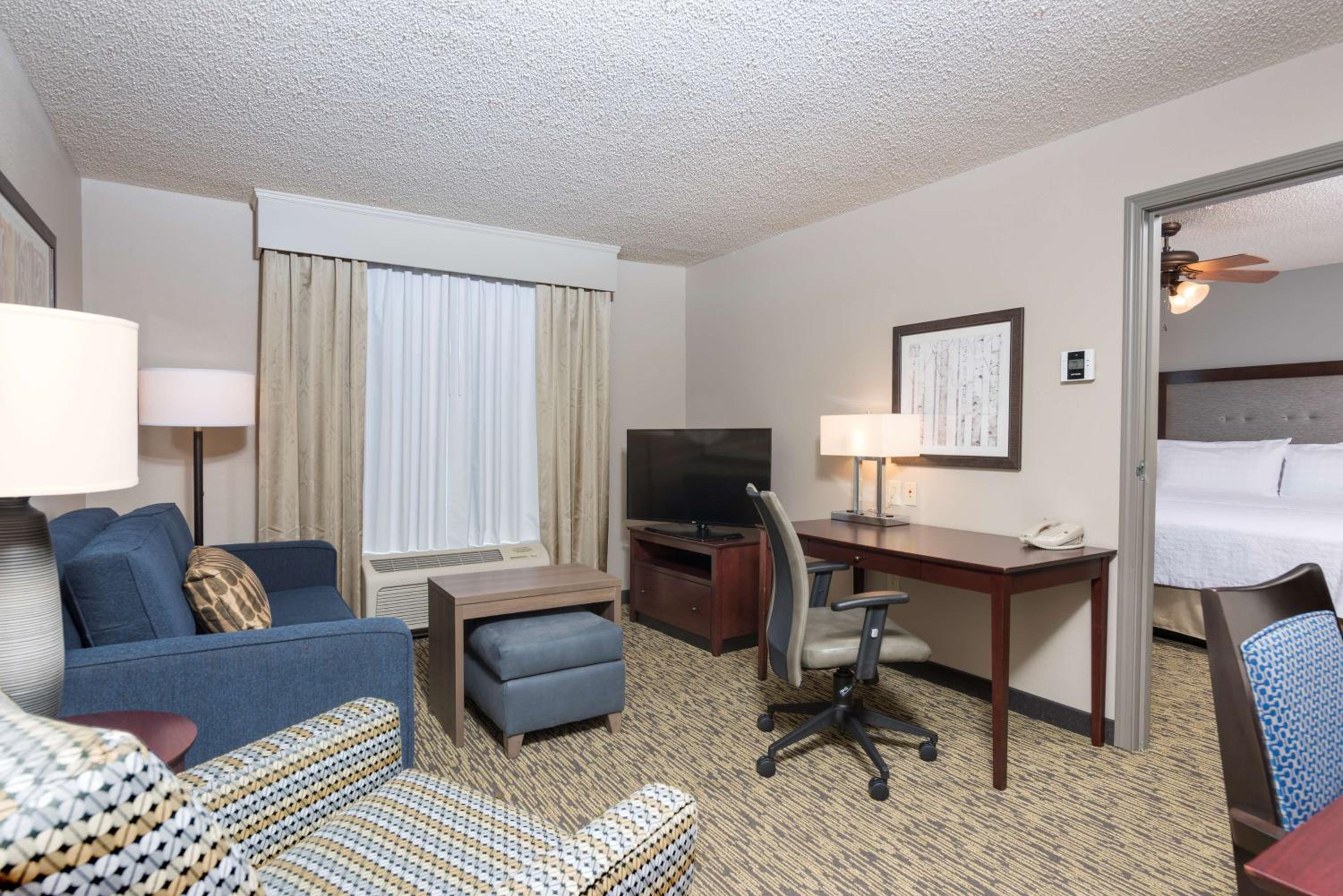 One-Bedroom King Suite - Non-Smoking photo 1