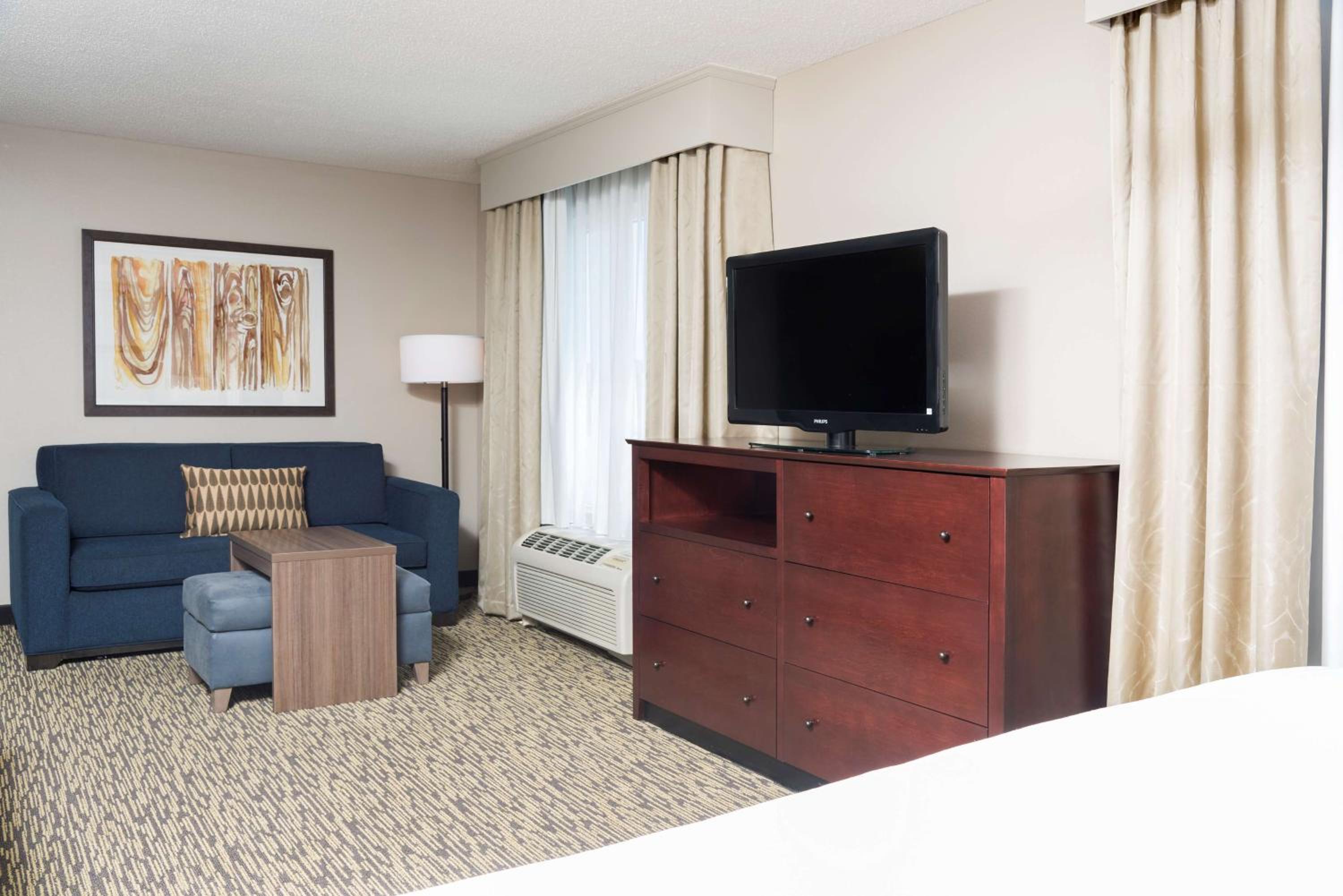 King Studio Suite - Non-Smoking - Photo 2