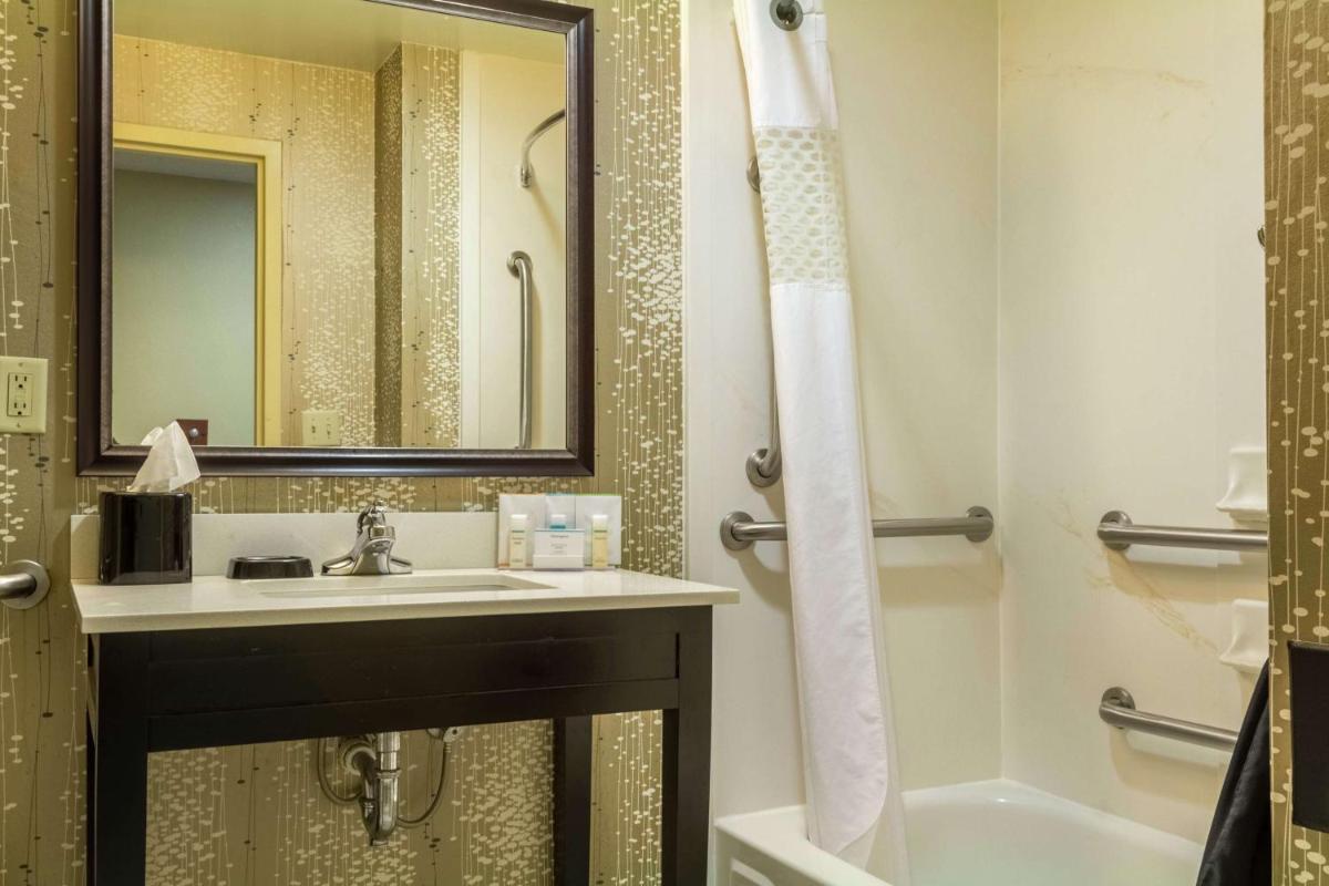 King Room - Disability Access photo 3