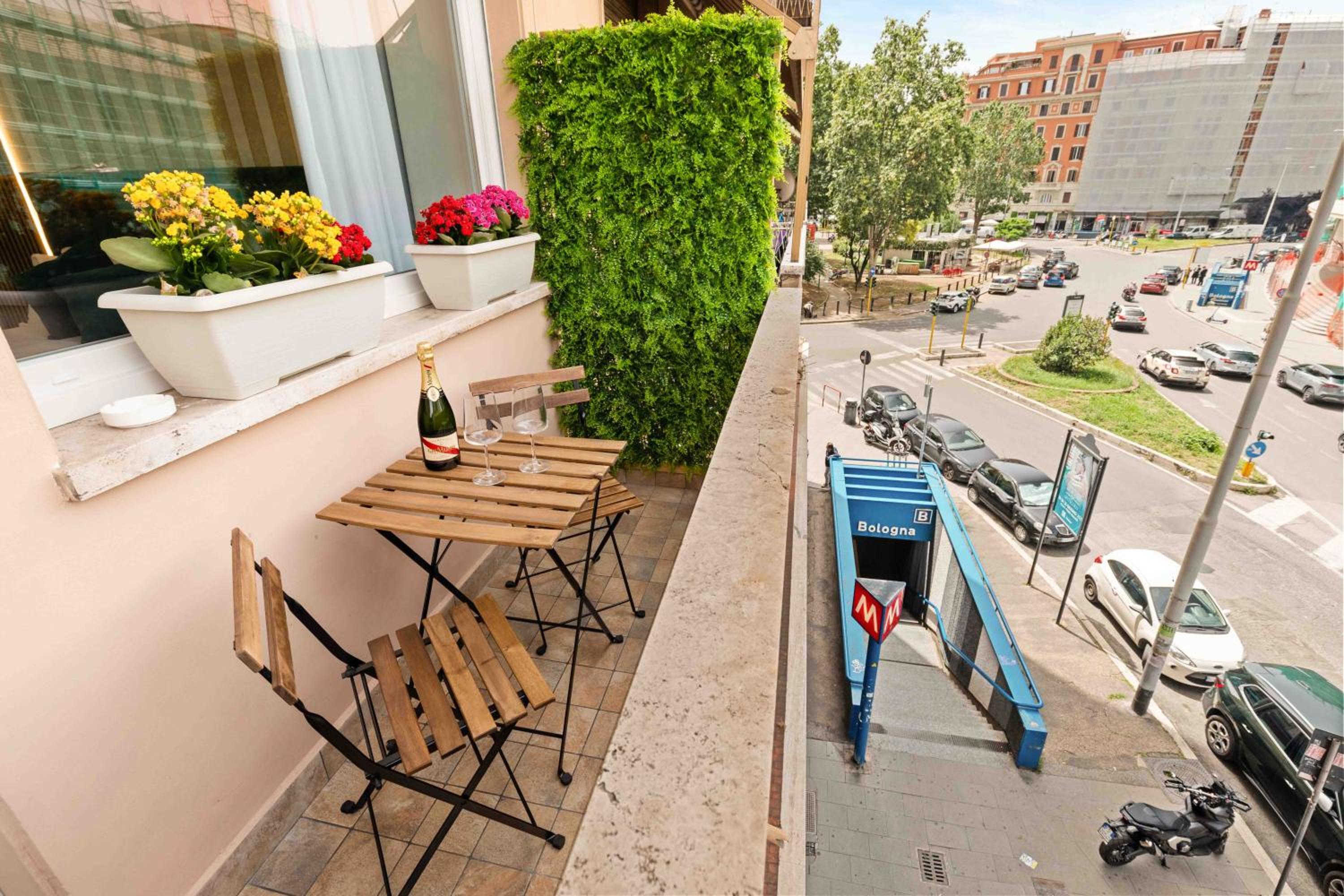 Deluxe Double Room with Balcony photo 2