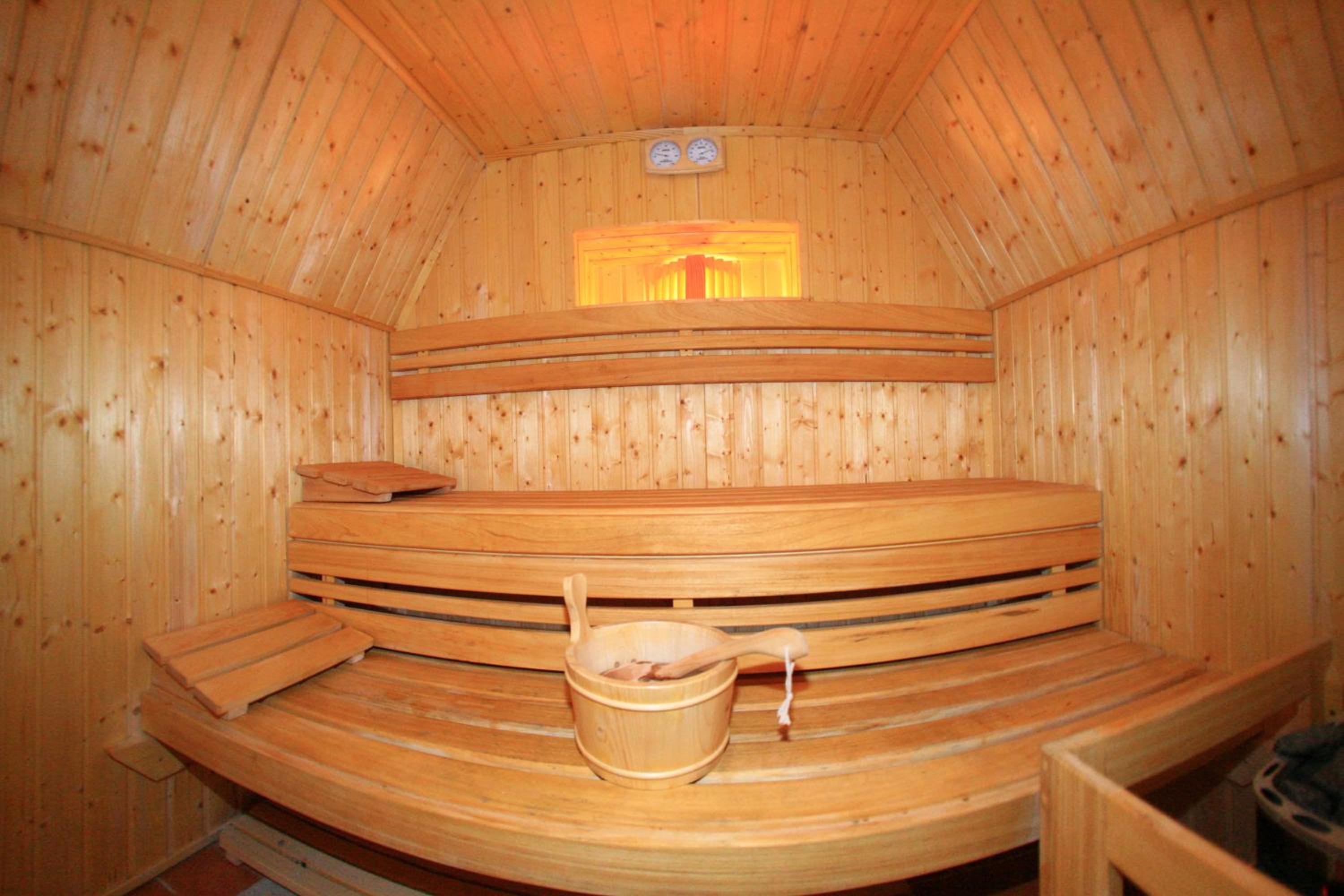 Double Room with Private Bathroom - Photo 21