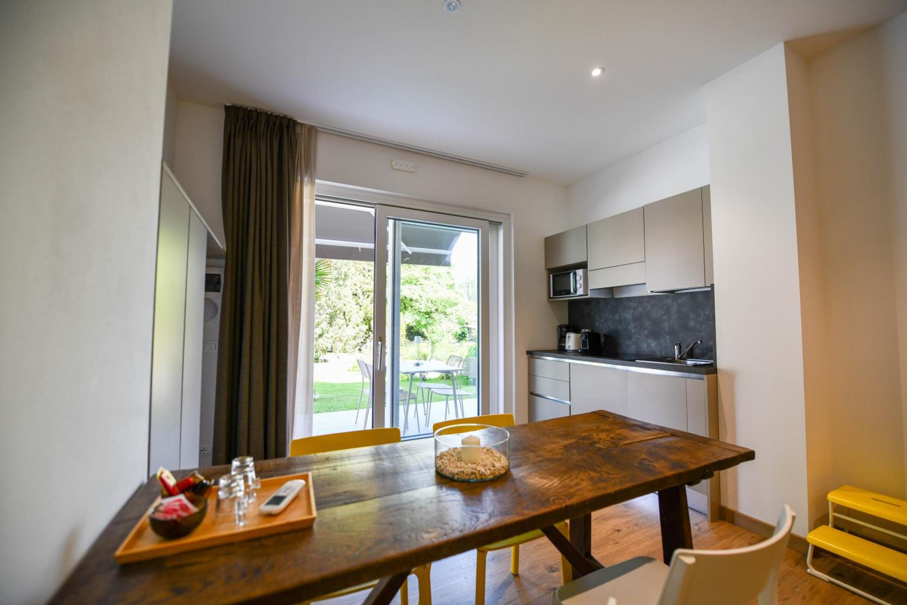 Studio Apartment photo 2