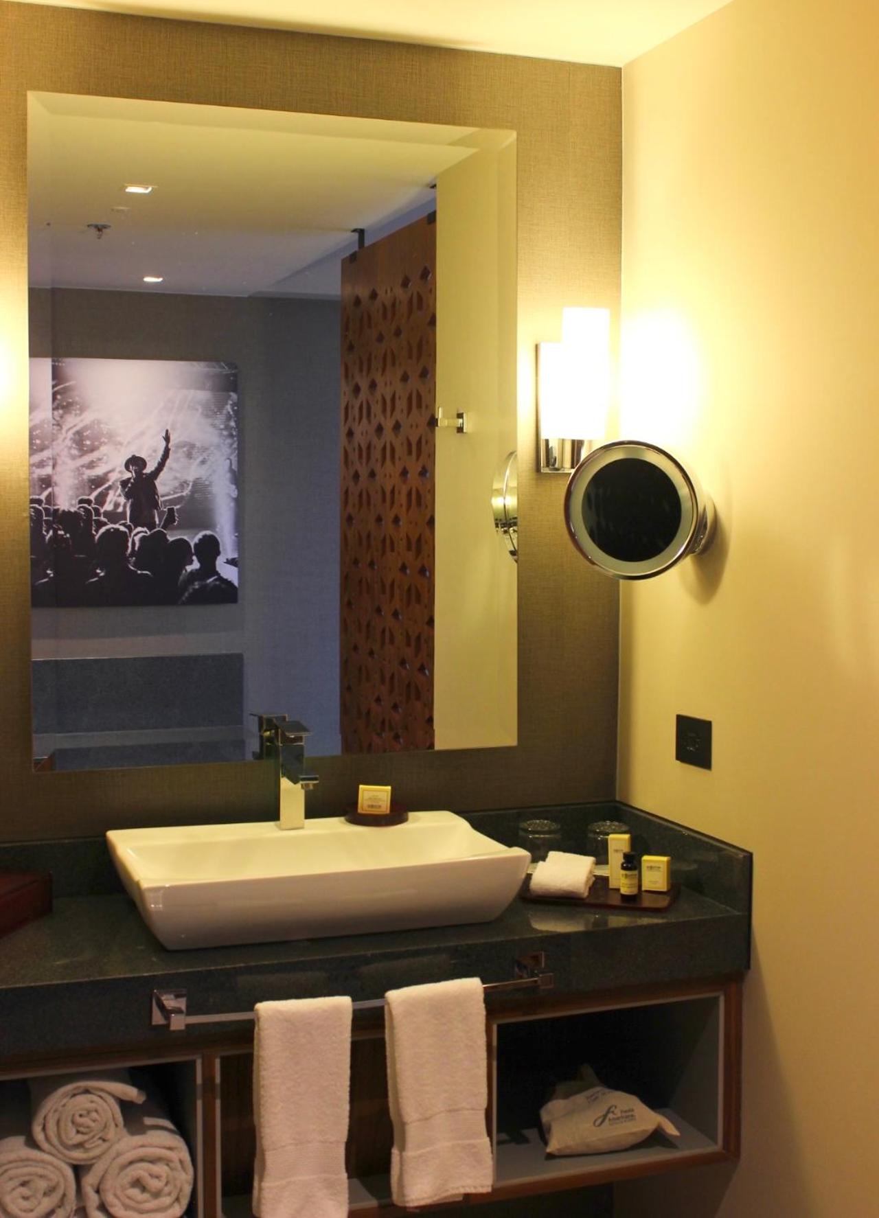 Deluxe Room 2 Double - Photo 2
