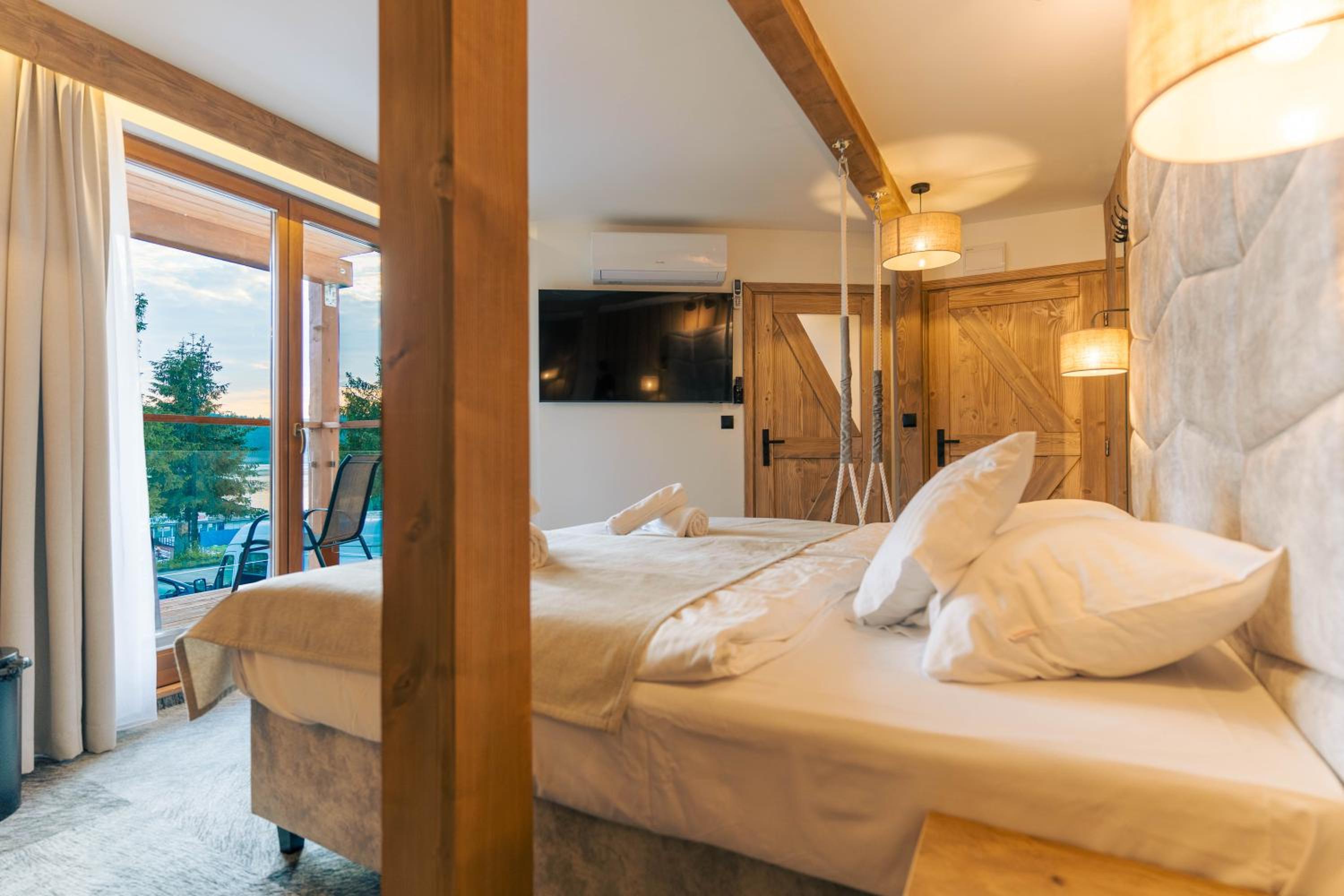 King Room with Lake View