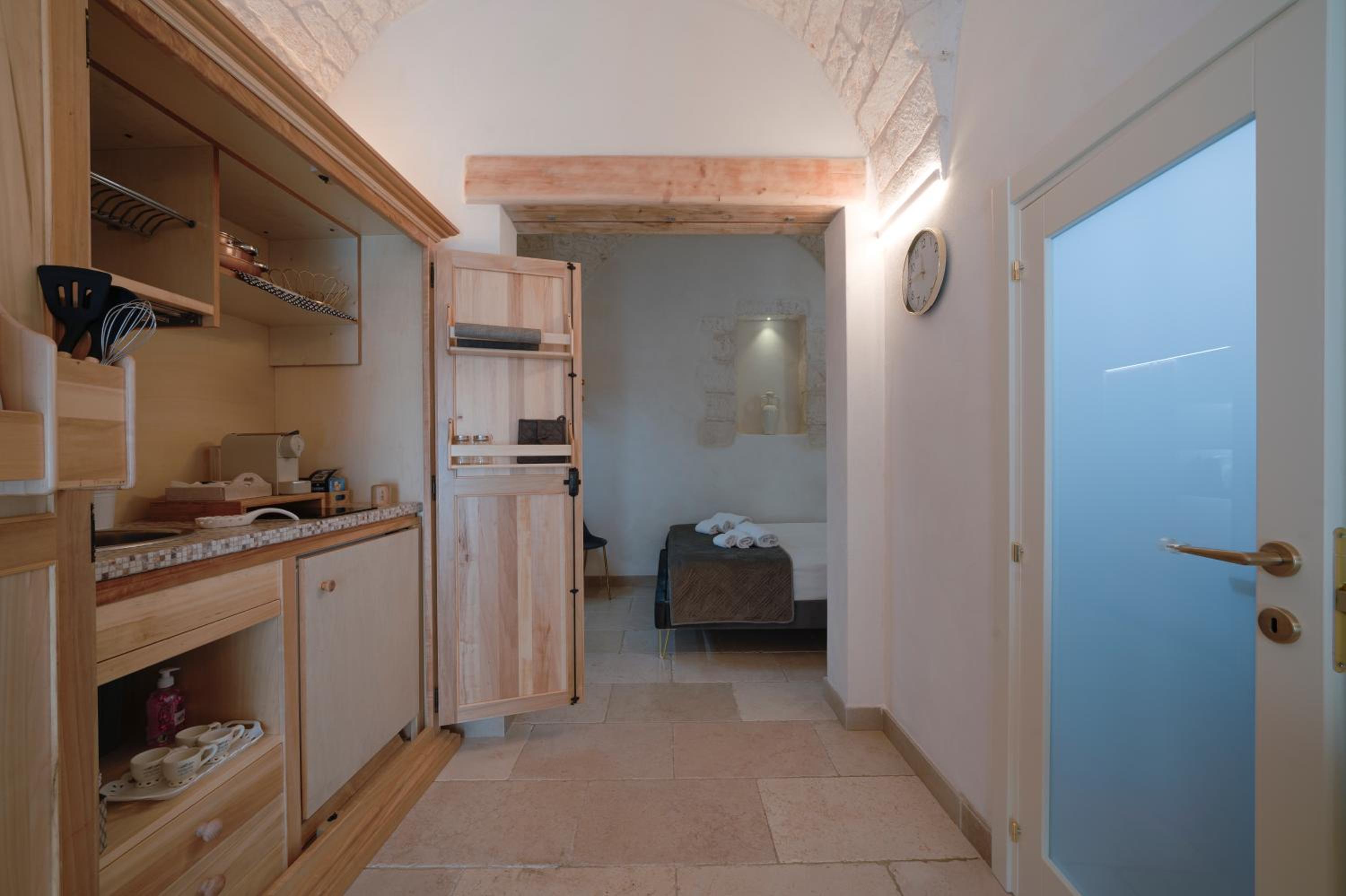 One-Bedroom House photo 3