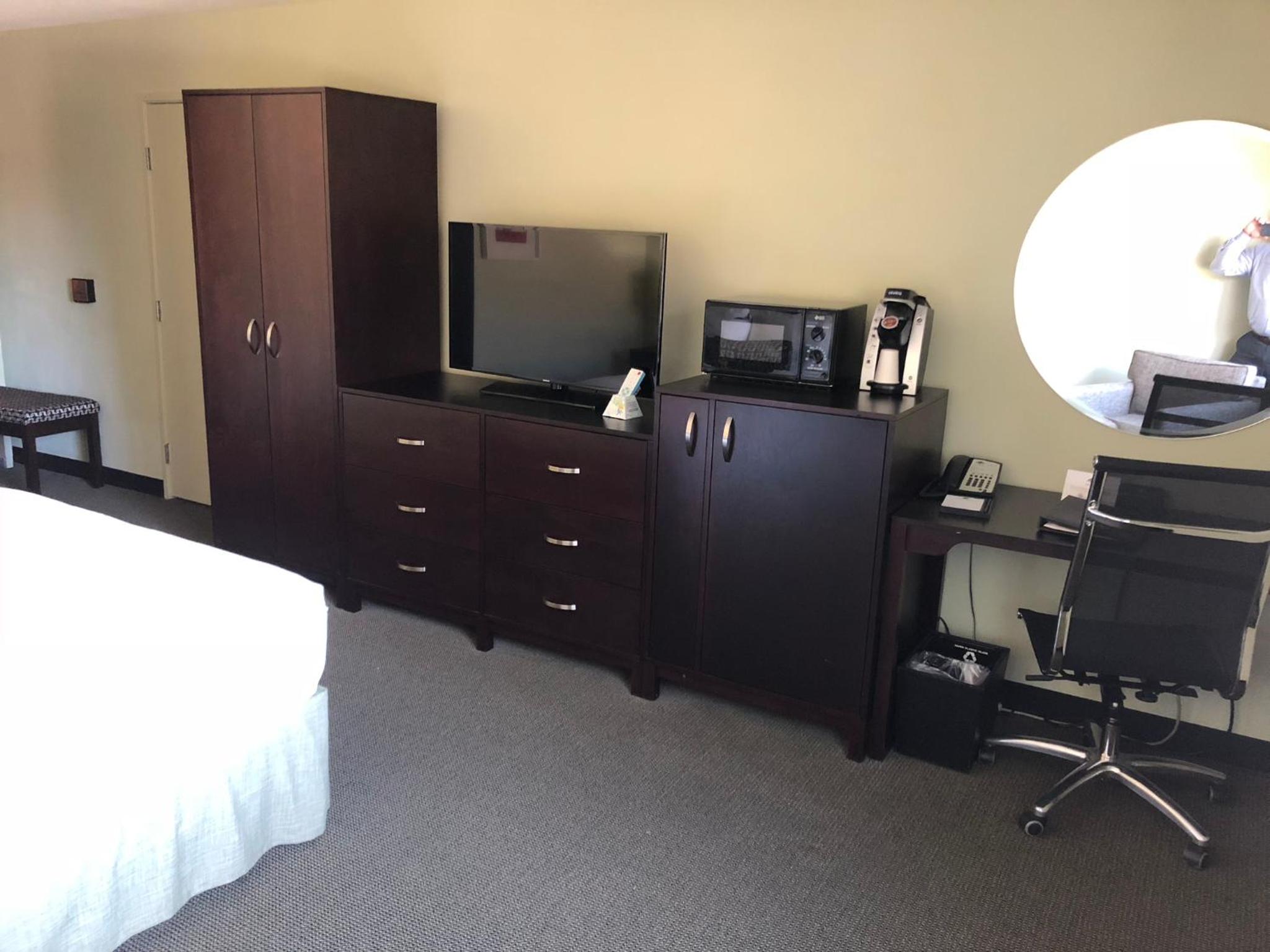 King Room - Disability Access - Photo 3